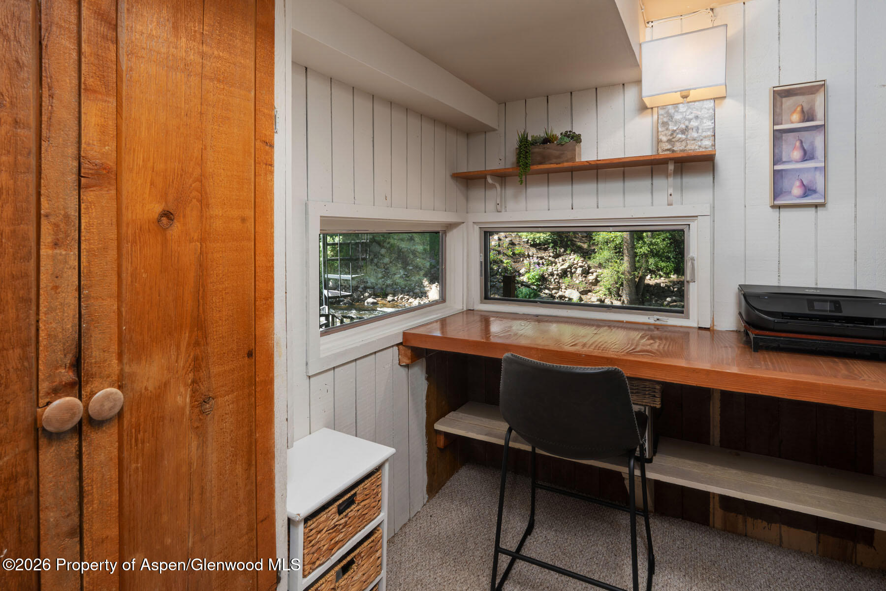 979 Queen Street Property Photo 23