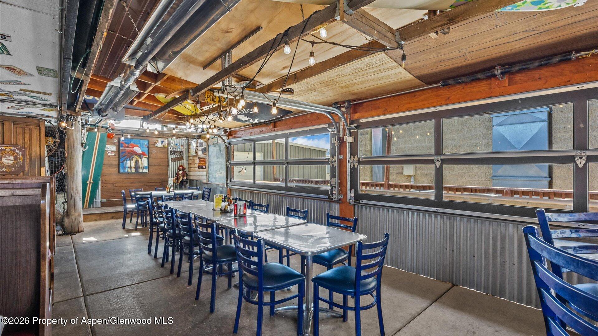 Tbd Wingnutz Bar & Grill Property Photo 17