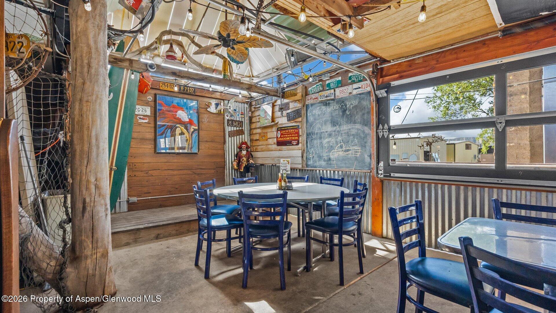 Tbd Wingnutz Bar & Grill Property Photo 18