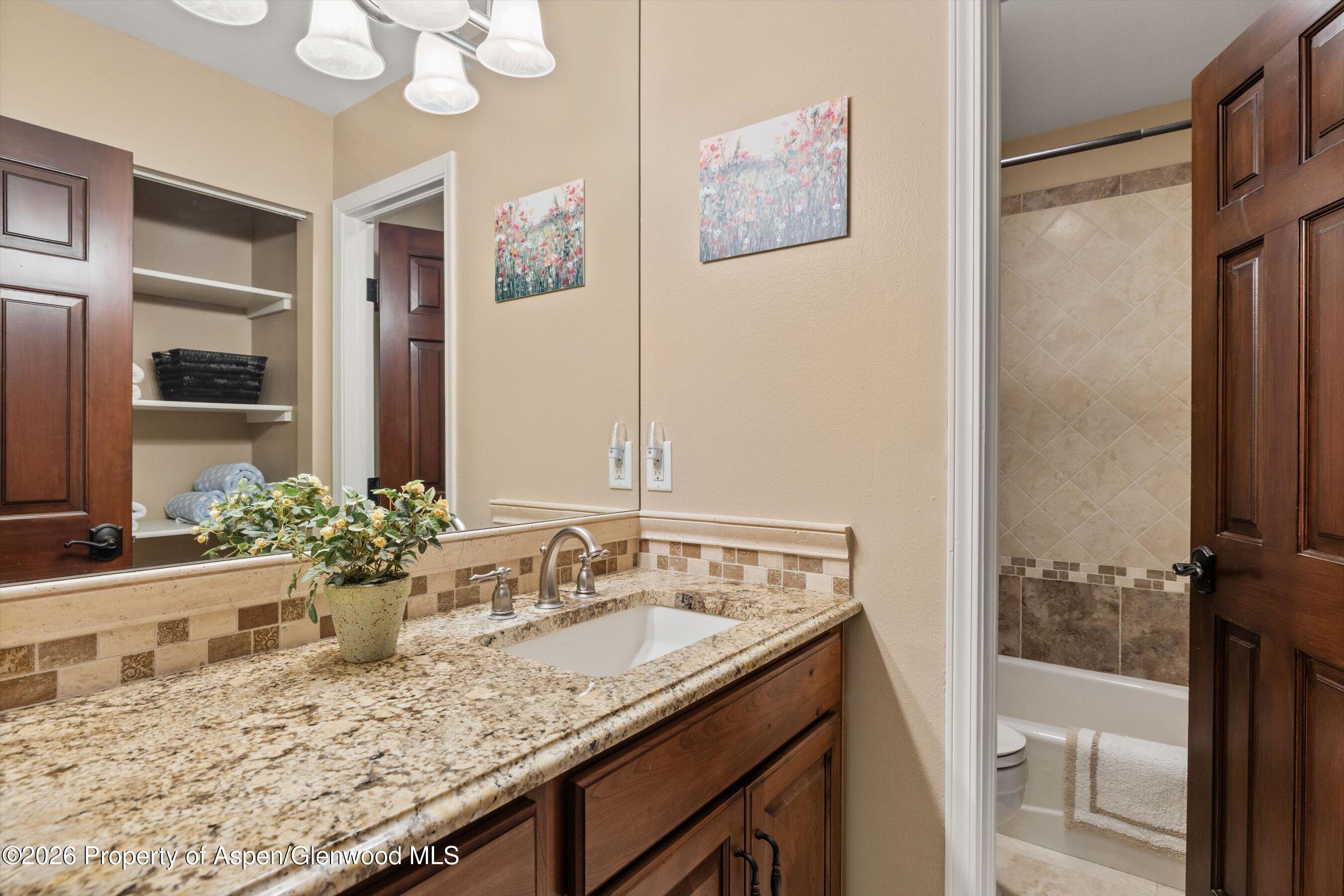 1012 Lauren Lane Property Photo 32