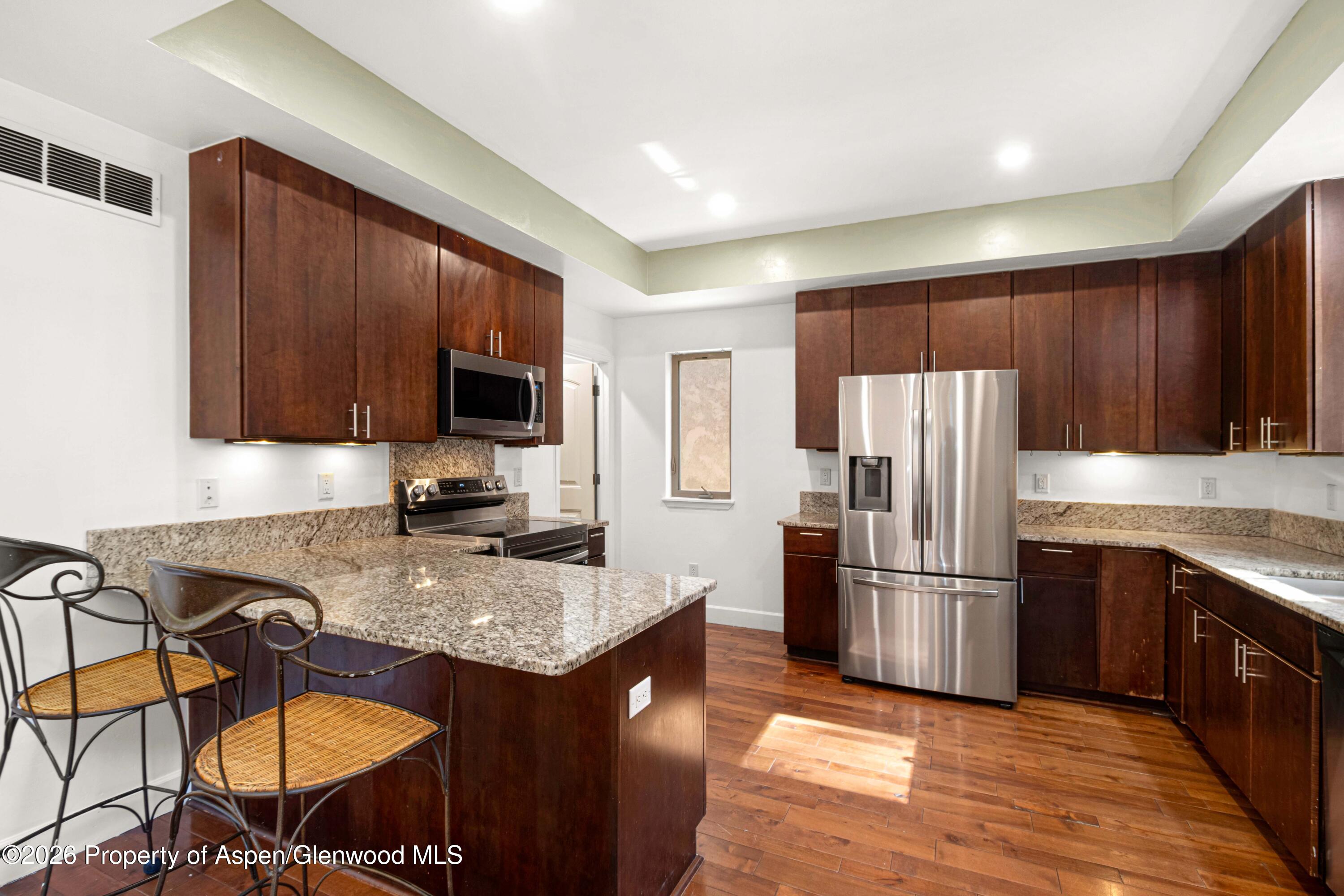 1216 Grand Avenue Property Photo 10