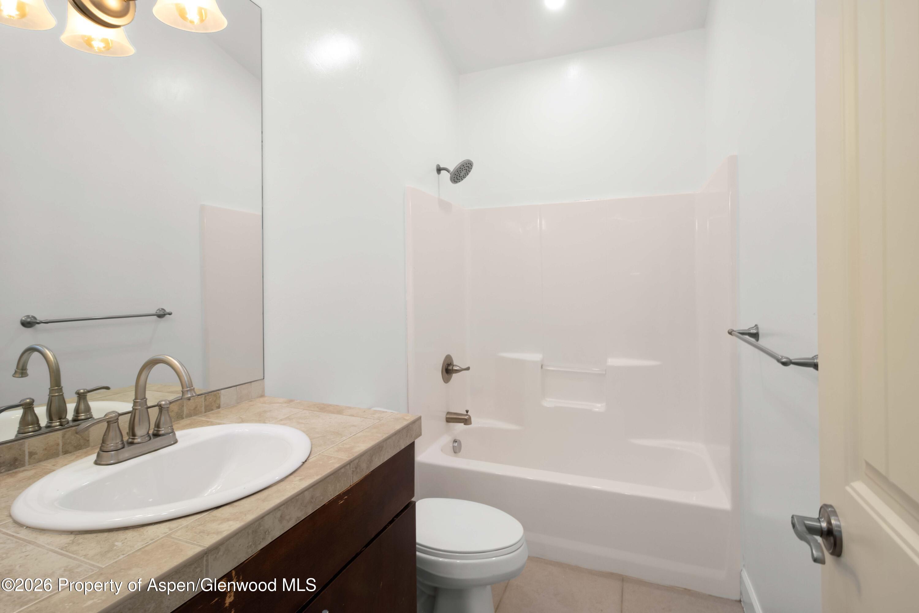1216 Grand Avenue Property Photo 20