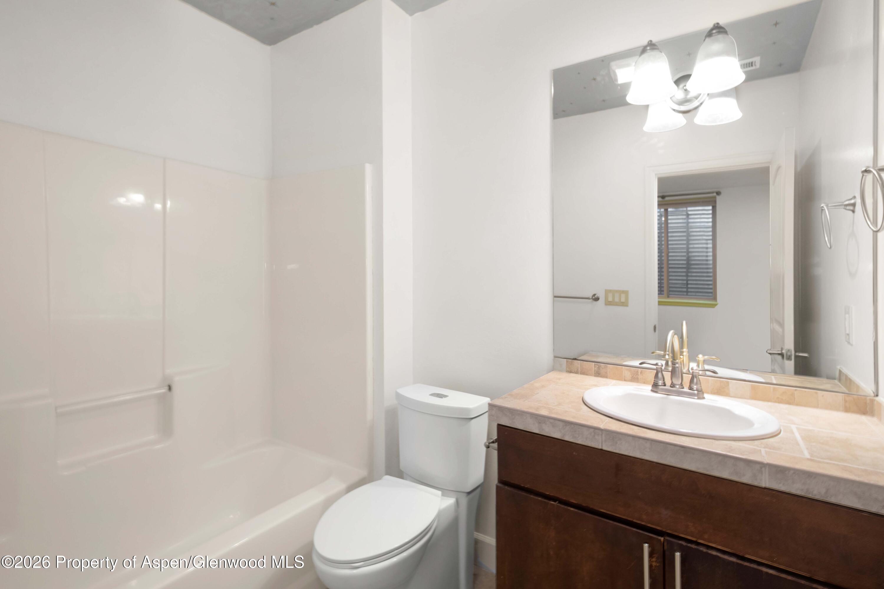 1216 Grand Avenue Property Photo 23