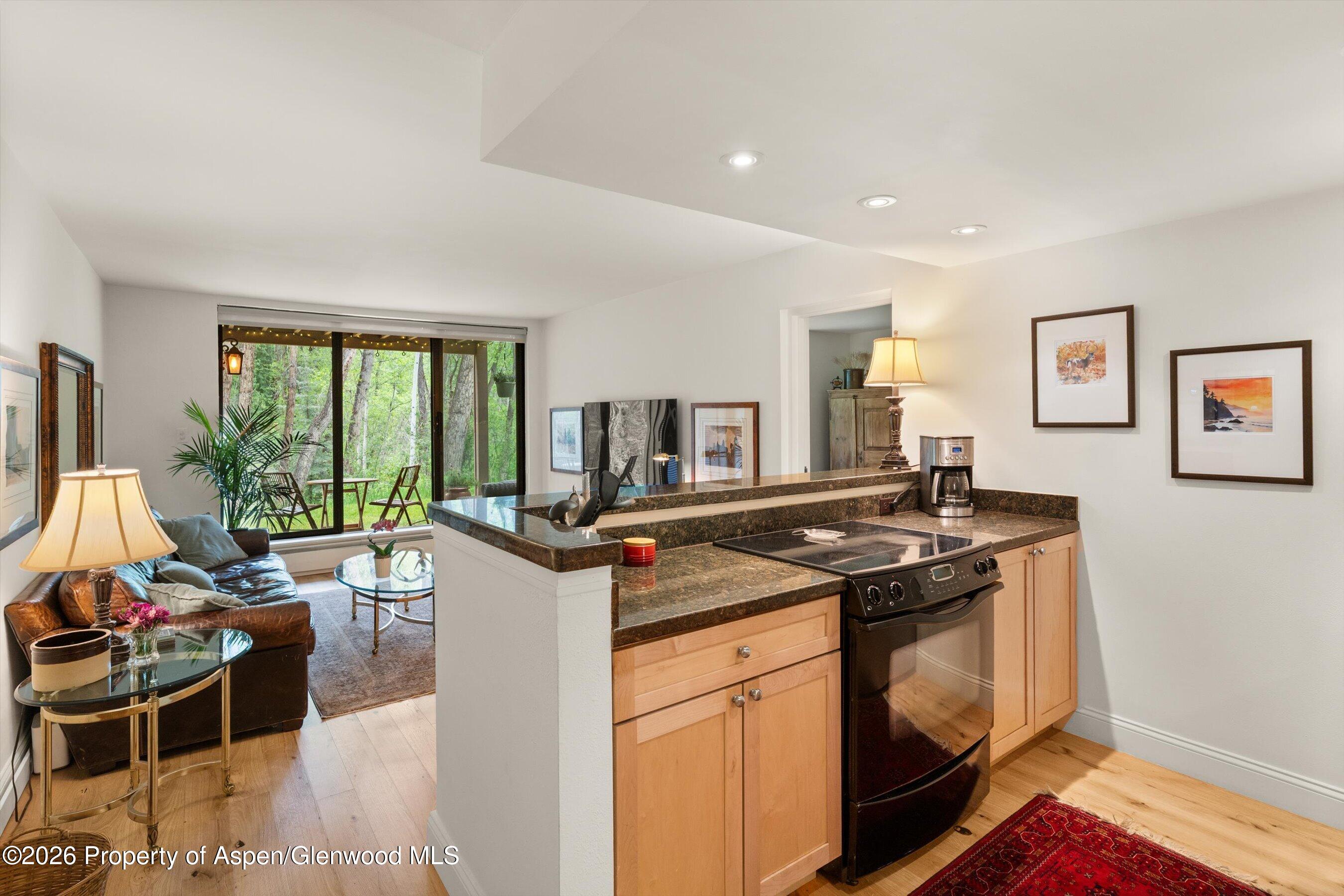 412 Vine Street Property Photo 7