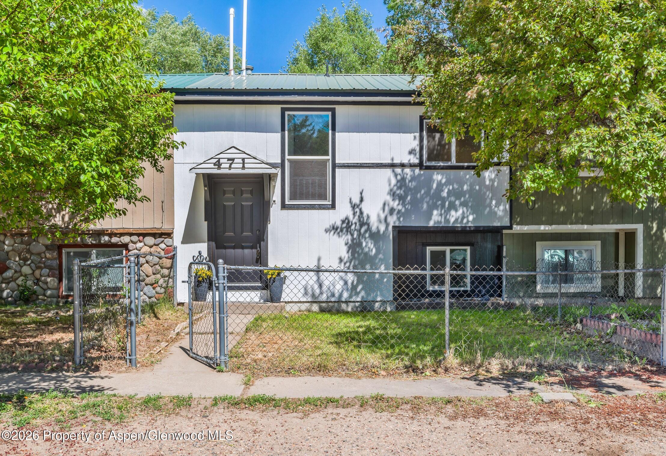 471 Washington Street Property Photo 1