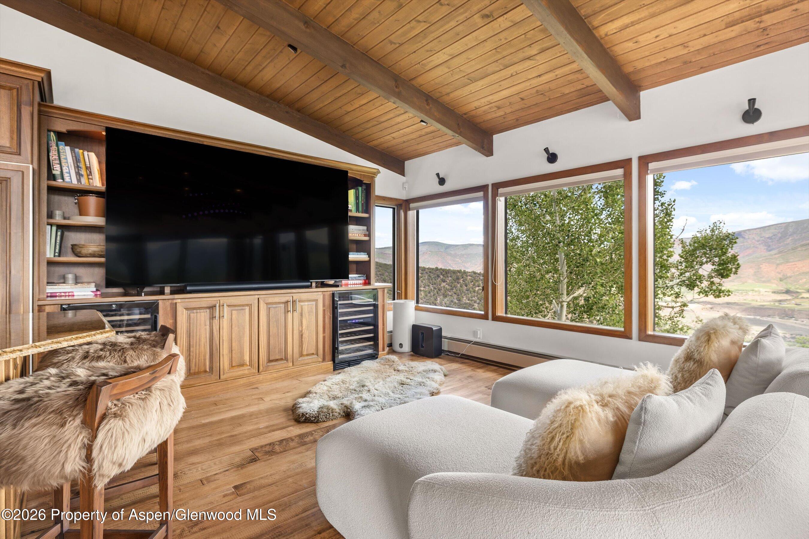 2227 Juniper Hill Road Property Photo 8