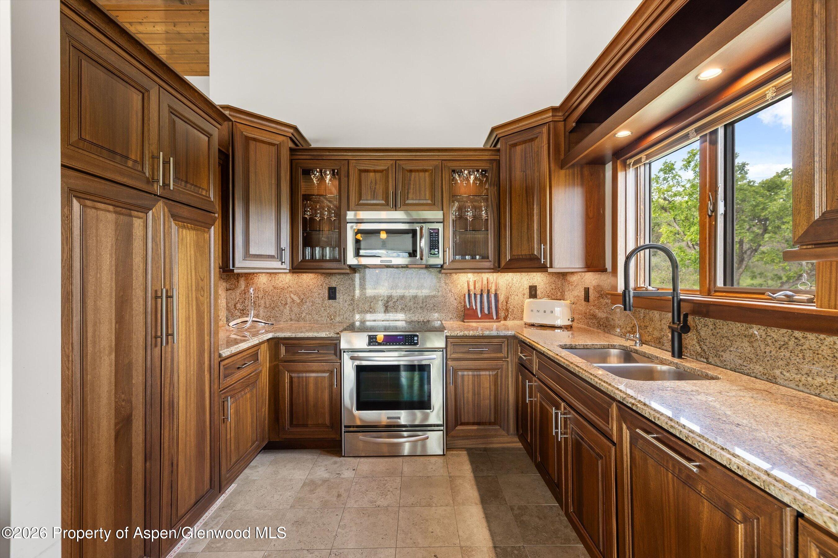 2227 Juniper Hill Road Property Photo 12