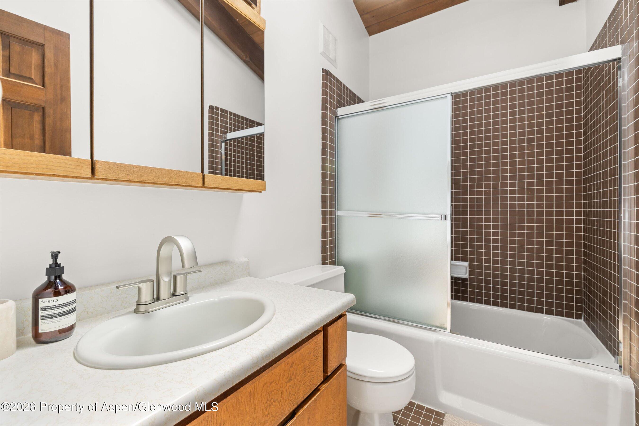 2227 Juniper Hill Road Property Photo 19