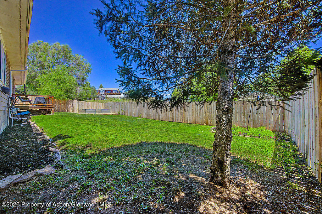 735 Finley Lane Property Photo 3