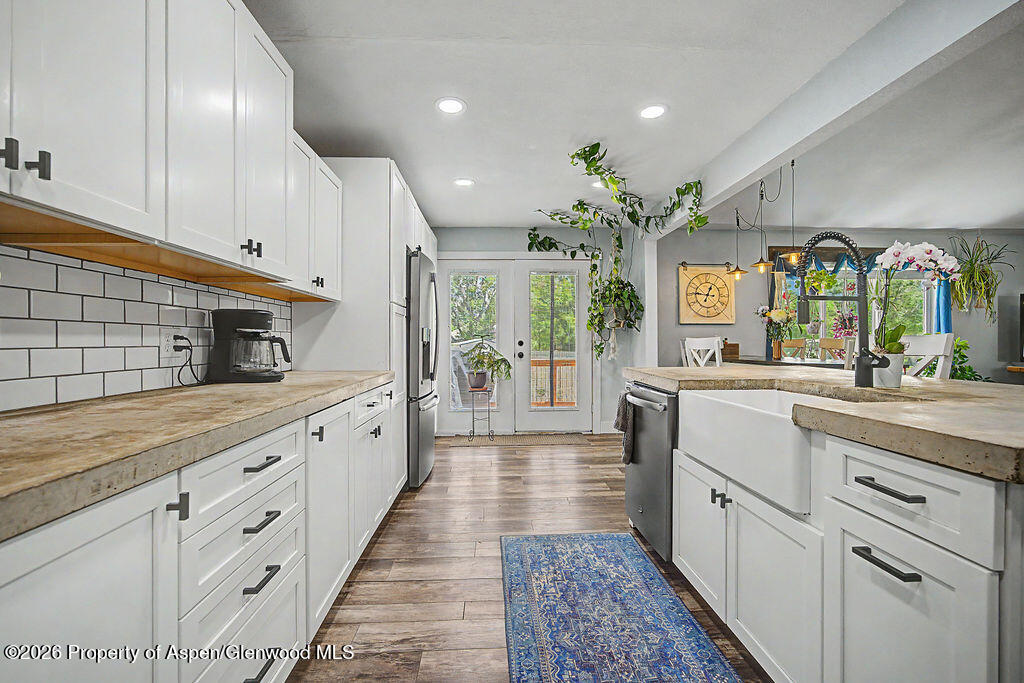 735 Finley Lane Property Photo 8