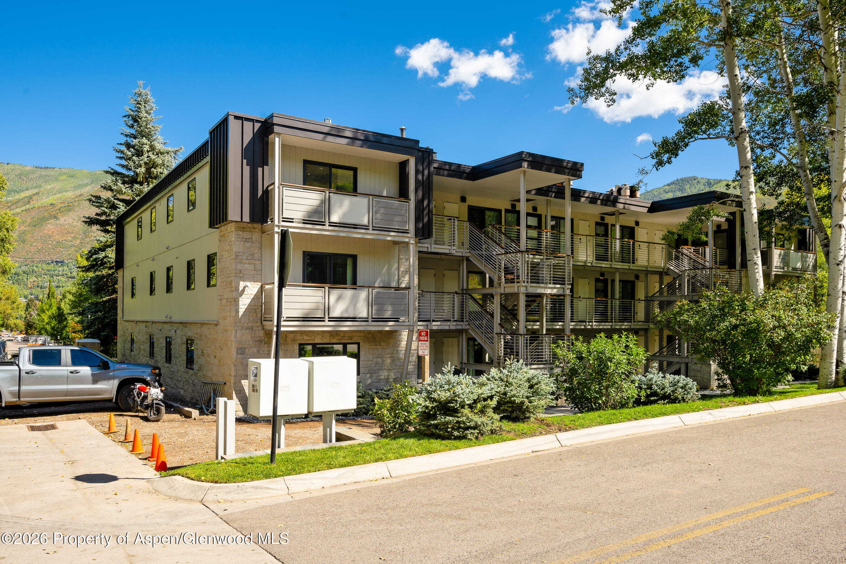 100 E Dean Street Unit 2b Property Photo 16