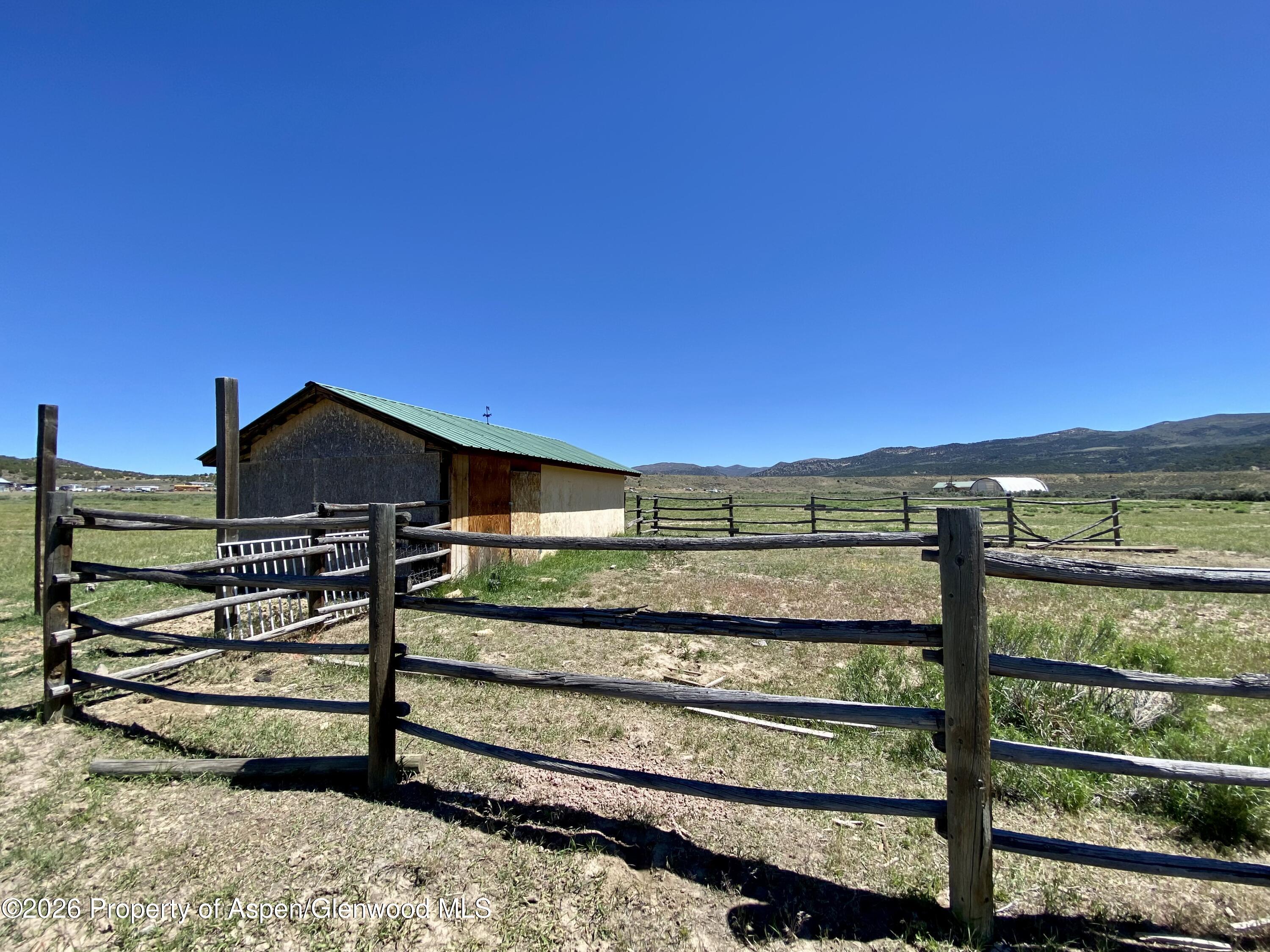 695 Strawberry Patch Road Property Photo 15