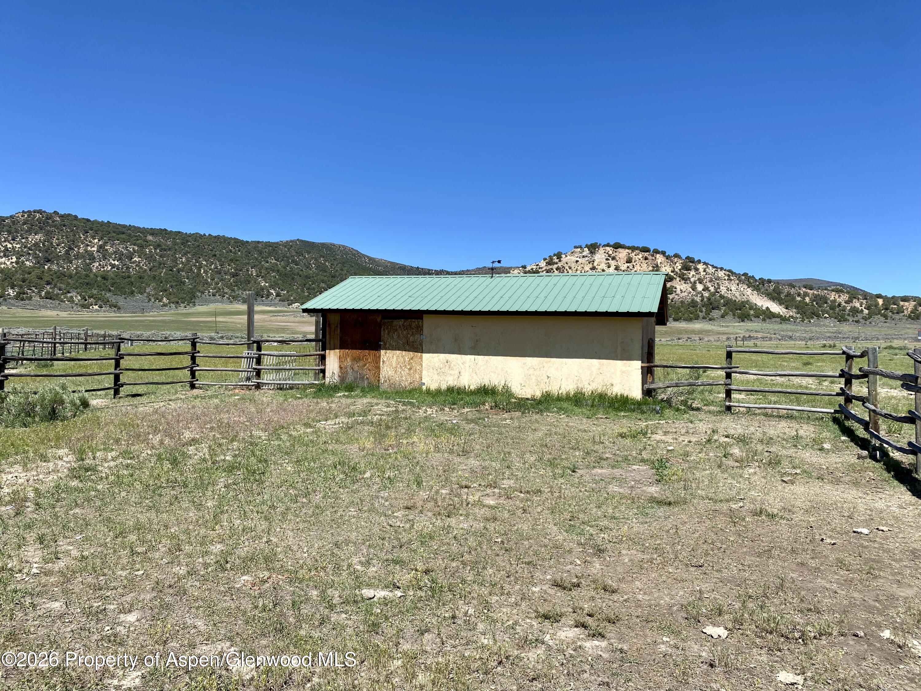 695 Strawberry Patch Road Property Photo 16
