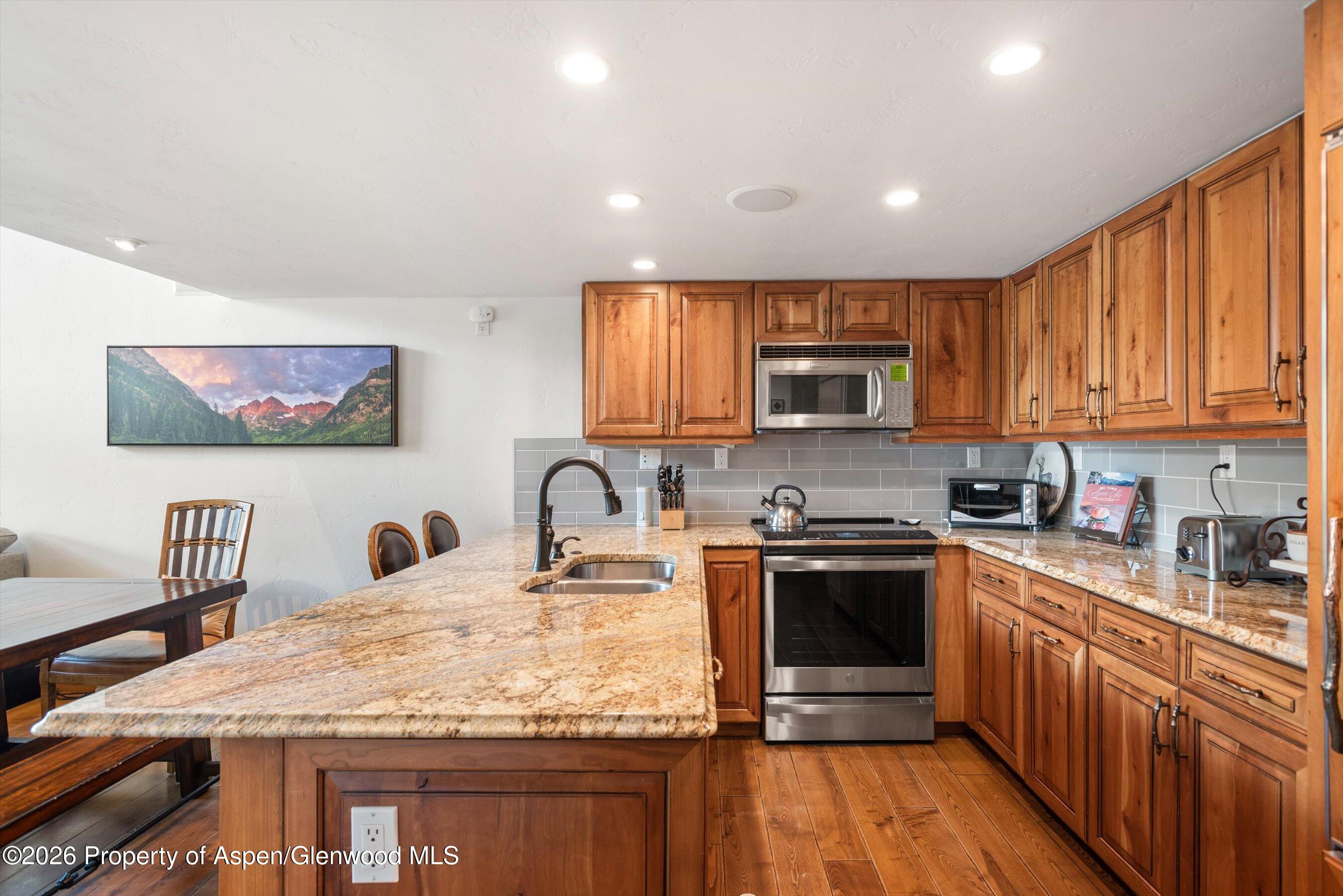 400 Wood Road E-2209 Property Photo 11