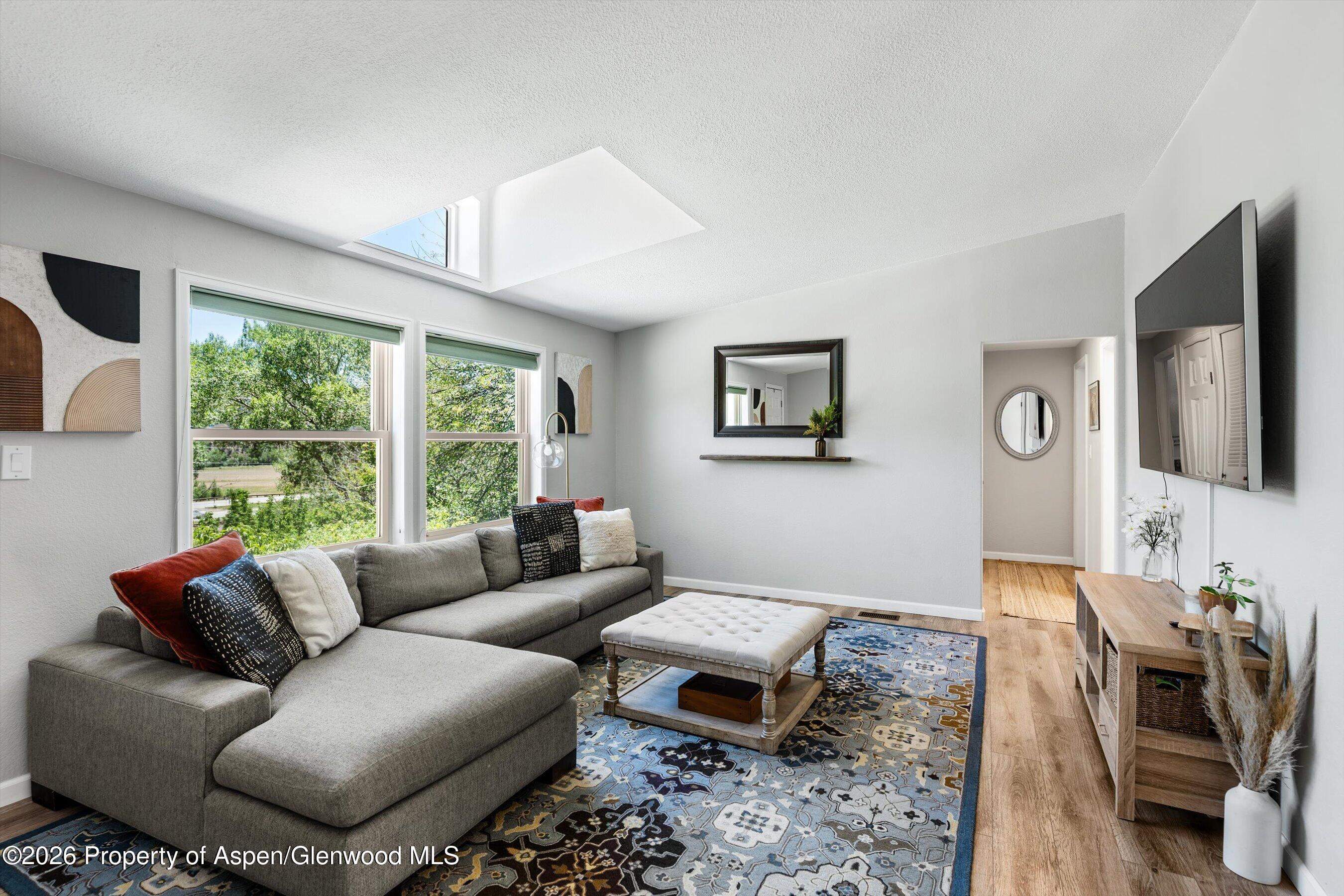 39049 Highway 6 Property Photo 17
