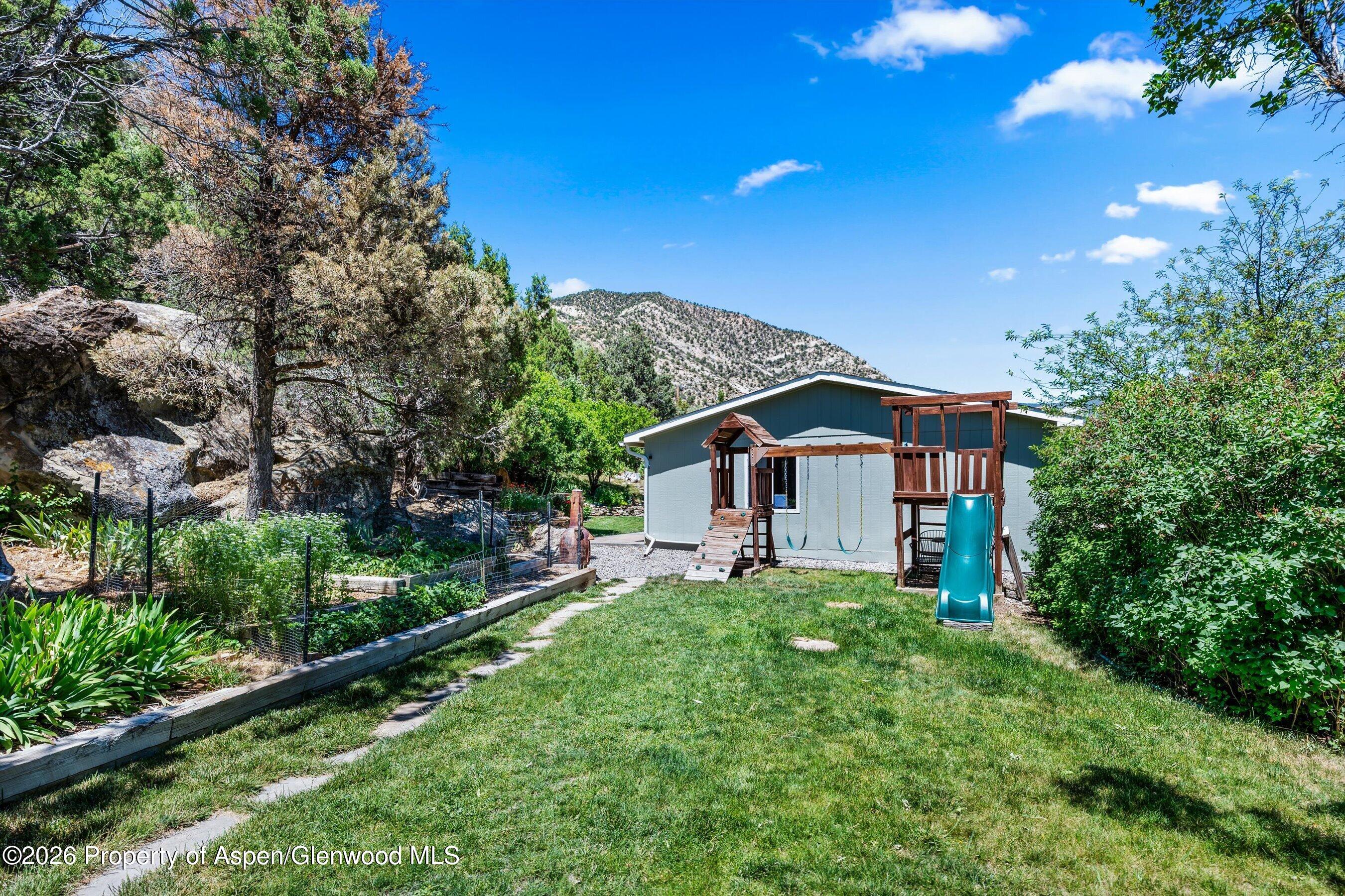 39049 Highway 6 Property Photo 34