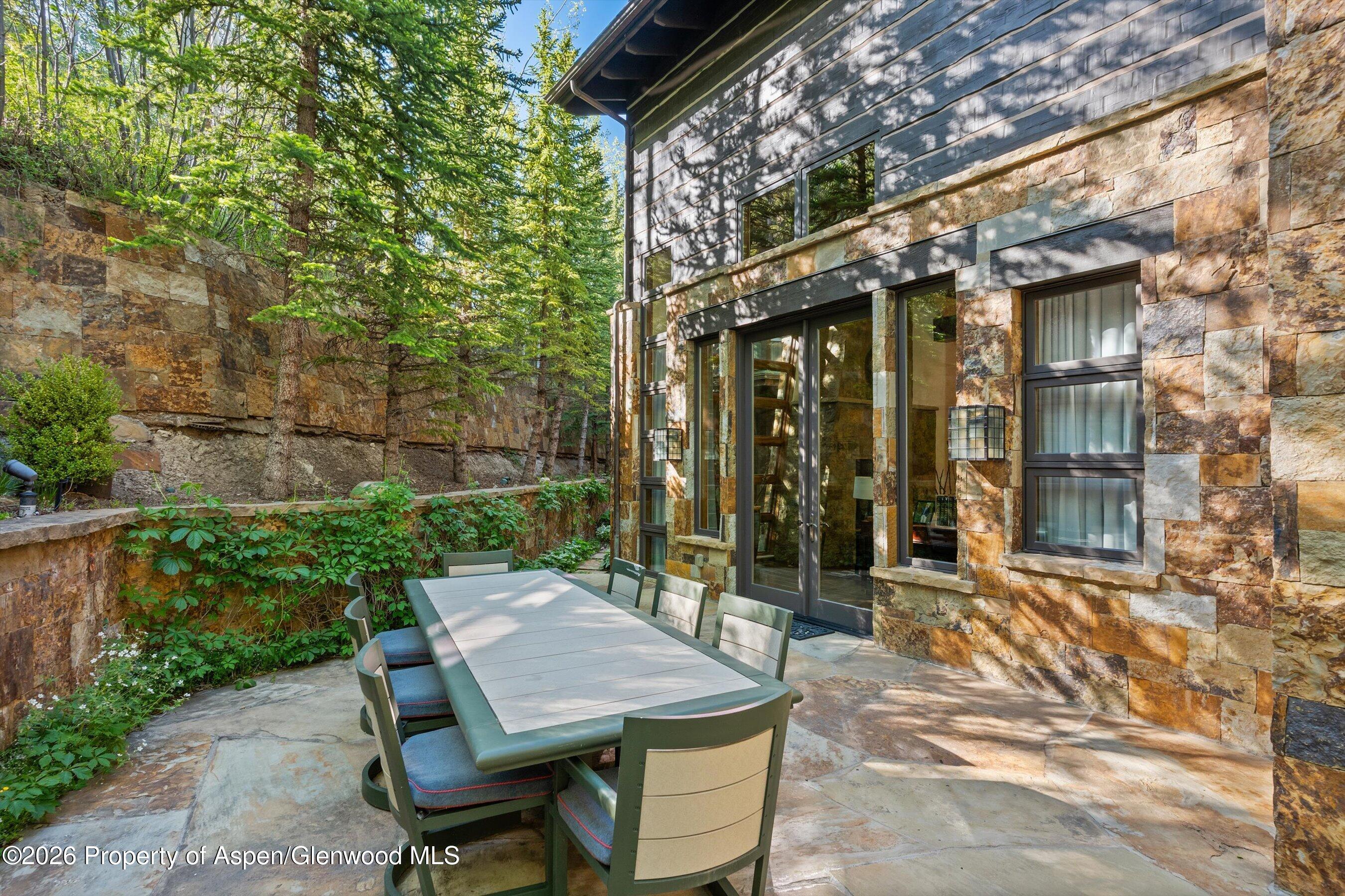 386 Pfister Drive Property Photo 35