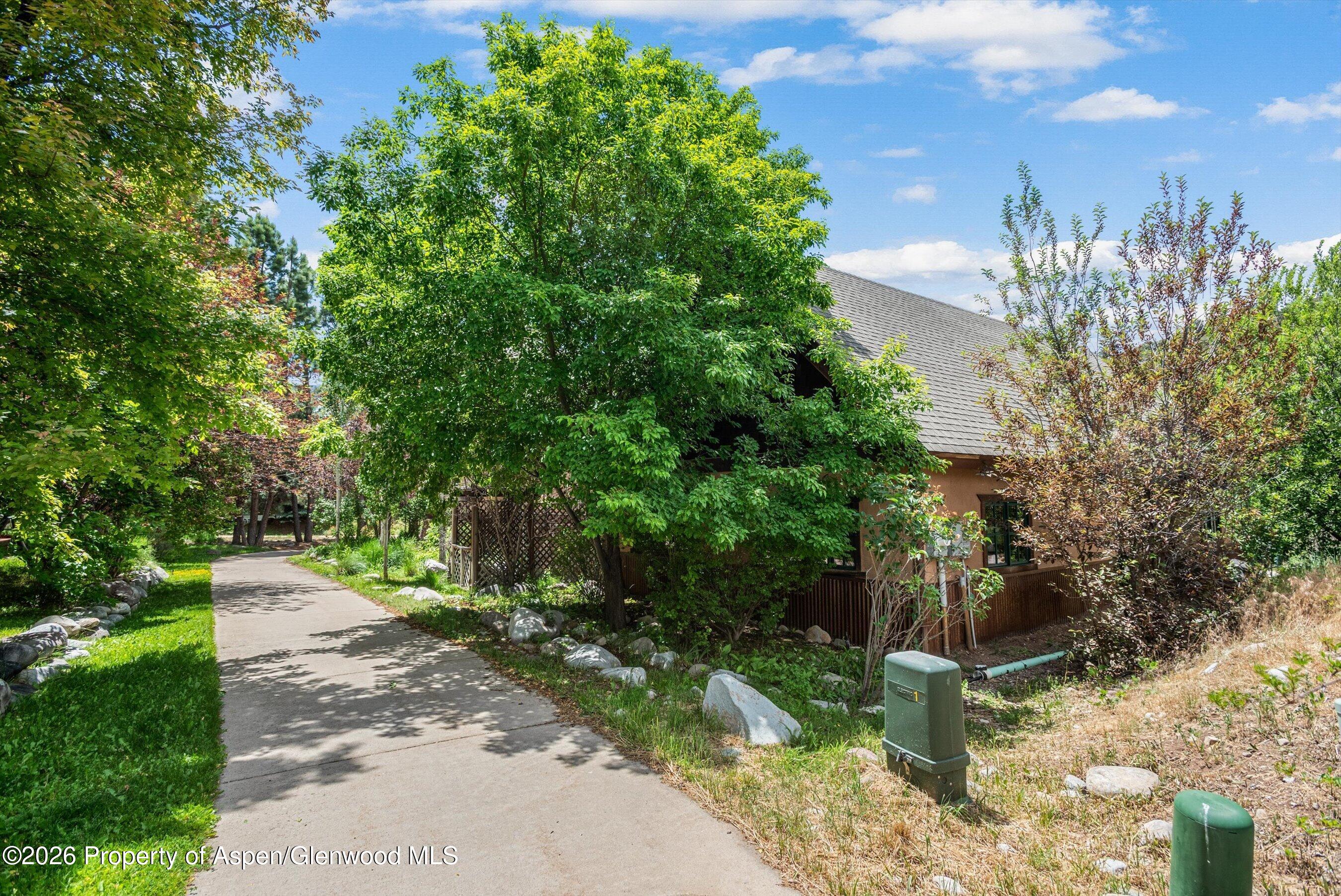 435 Oak Run Road Property Photo 10