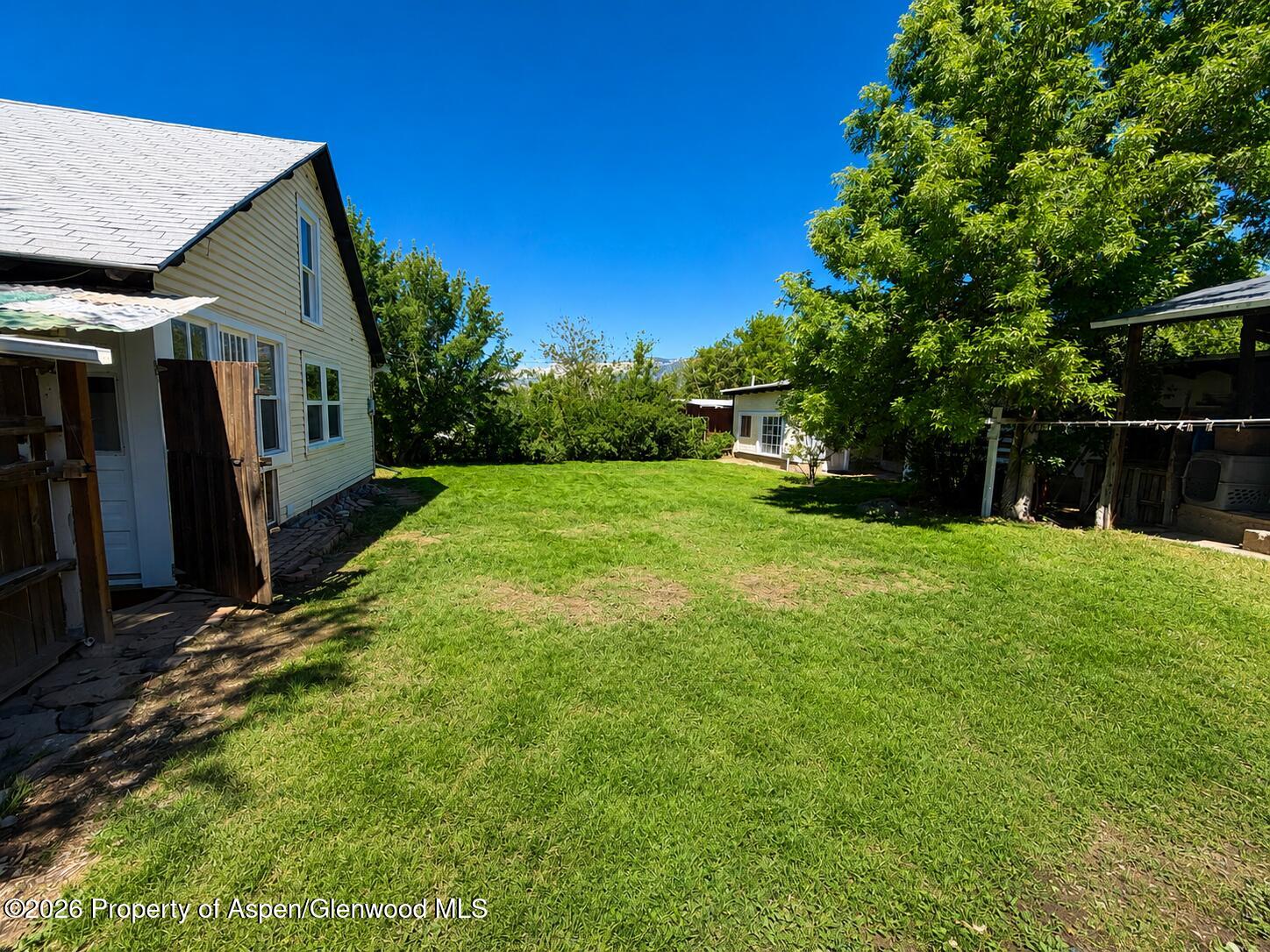324 E 7th Street Property Photo 20
