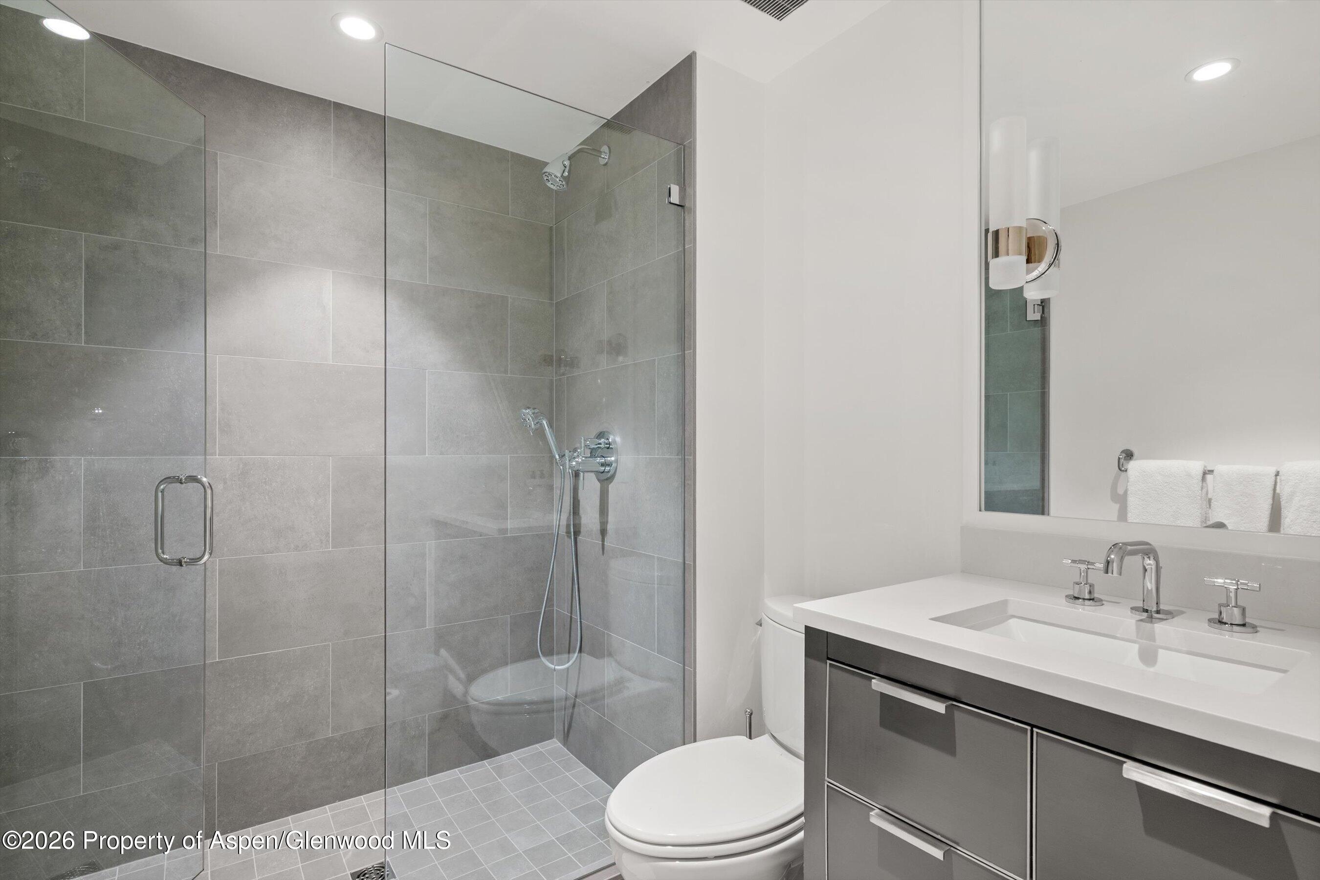 100 N Eighth Street 3 Property Photo 41