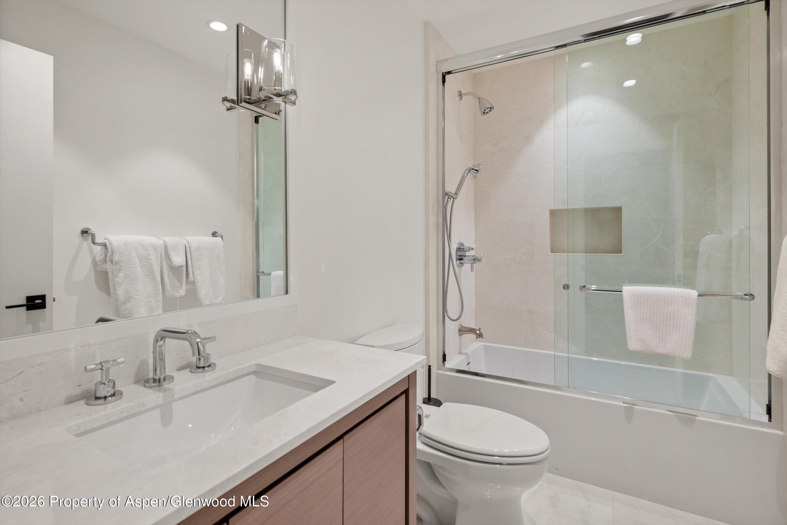 100 N Eighth Street 3 Property Photo 50