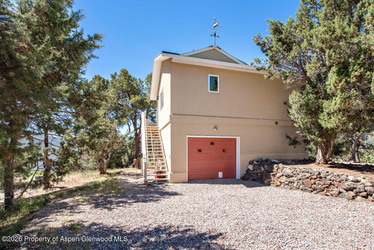 472 Original Road Property Photo 7