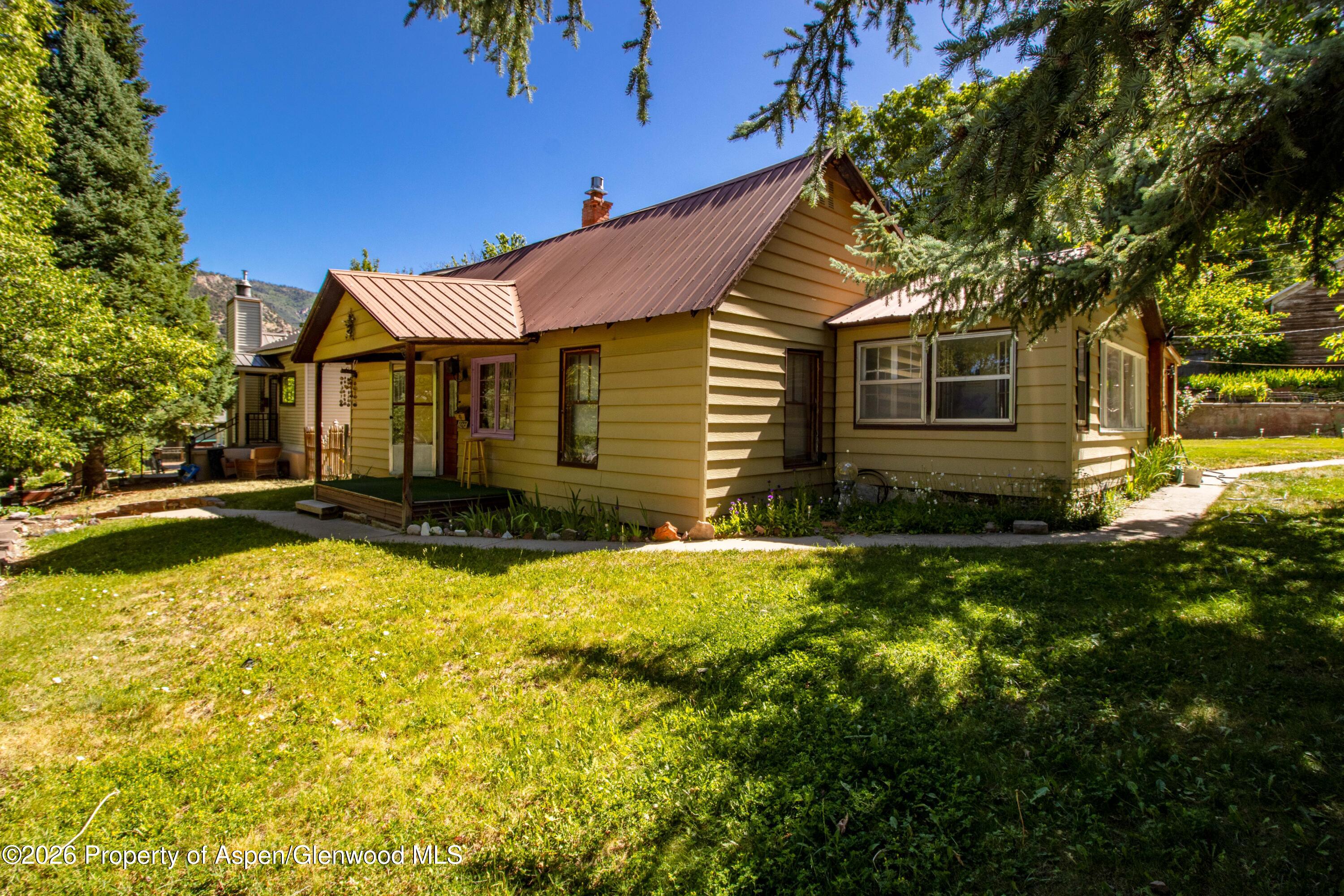 1122 Blake Avenue Property Photo 5