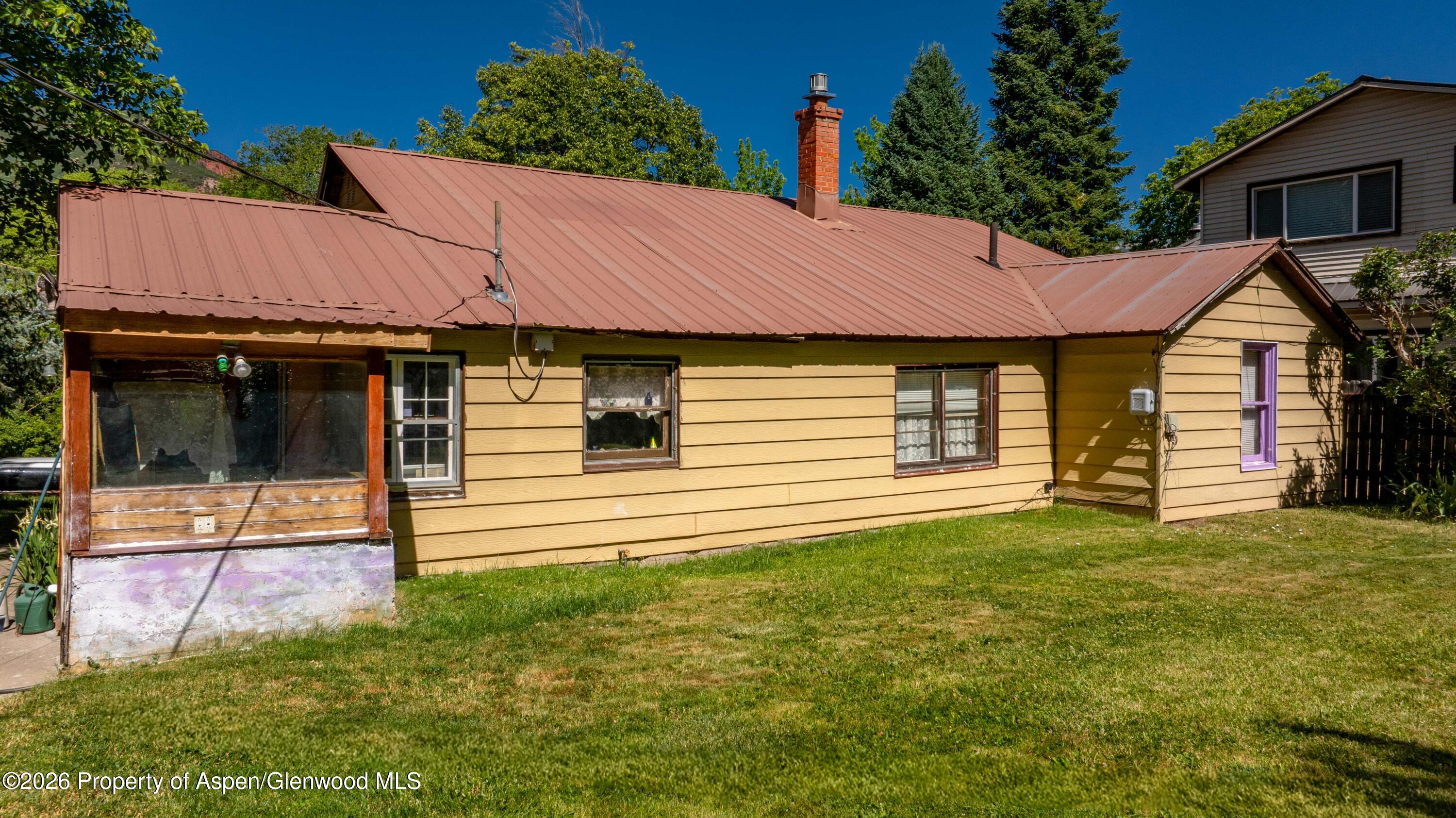 1122 Blake Avenue Property Photo 6