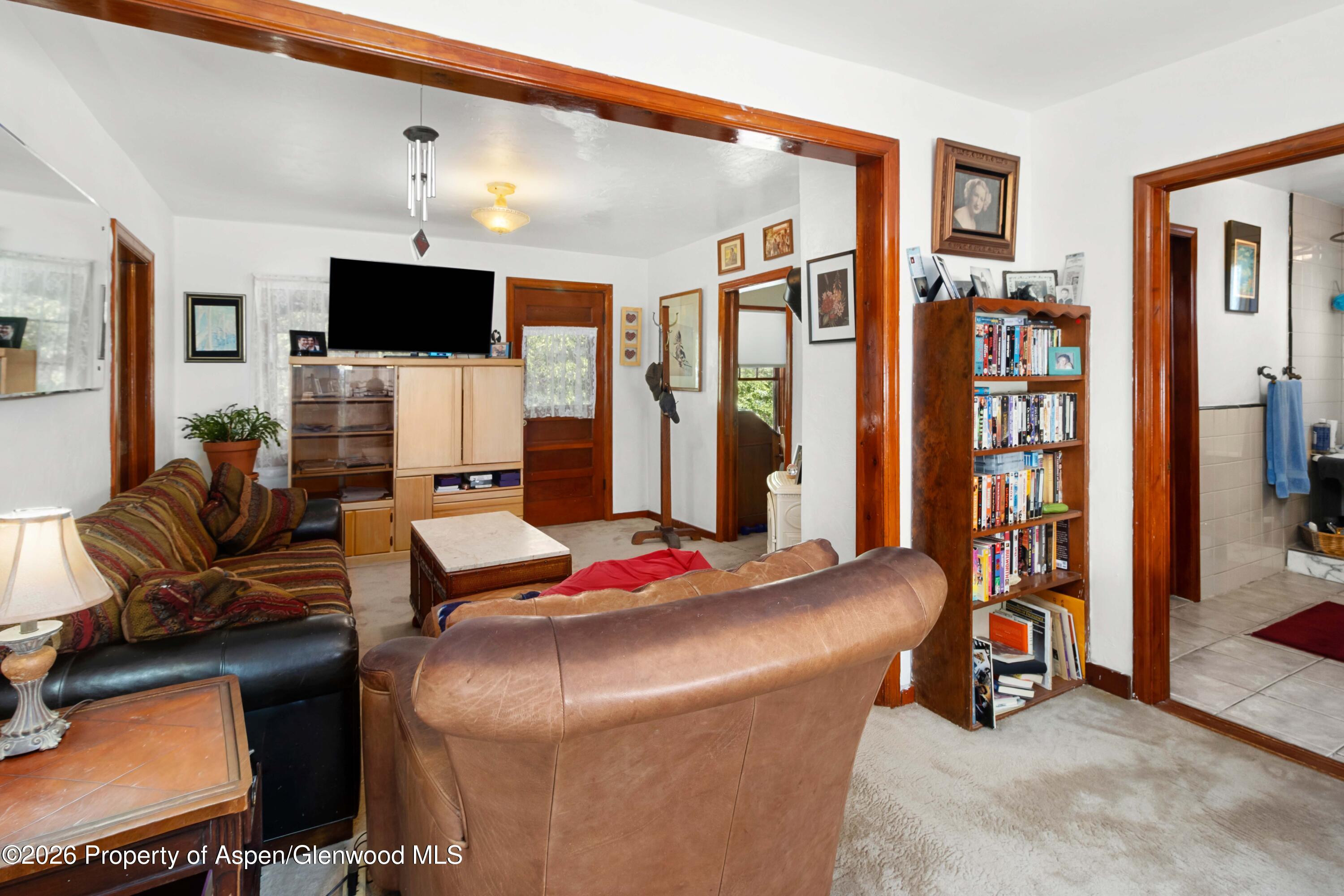 1122 Blake Avenue Property Photo 9