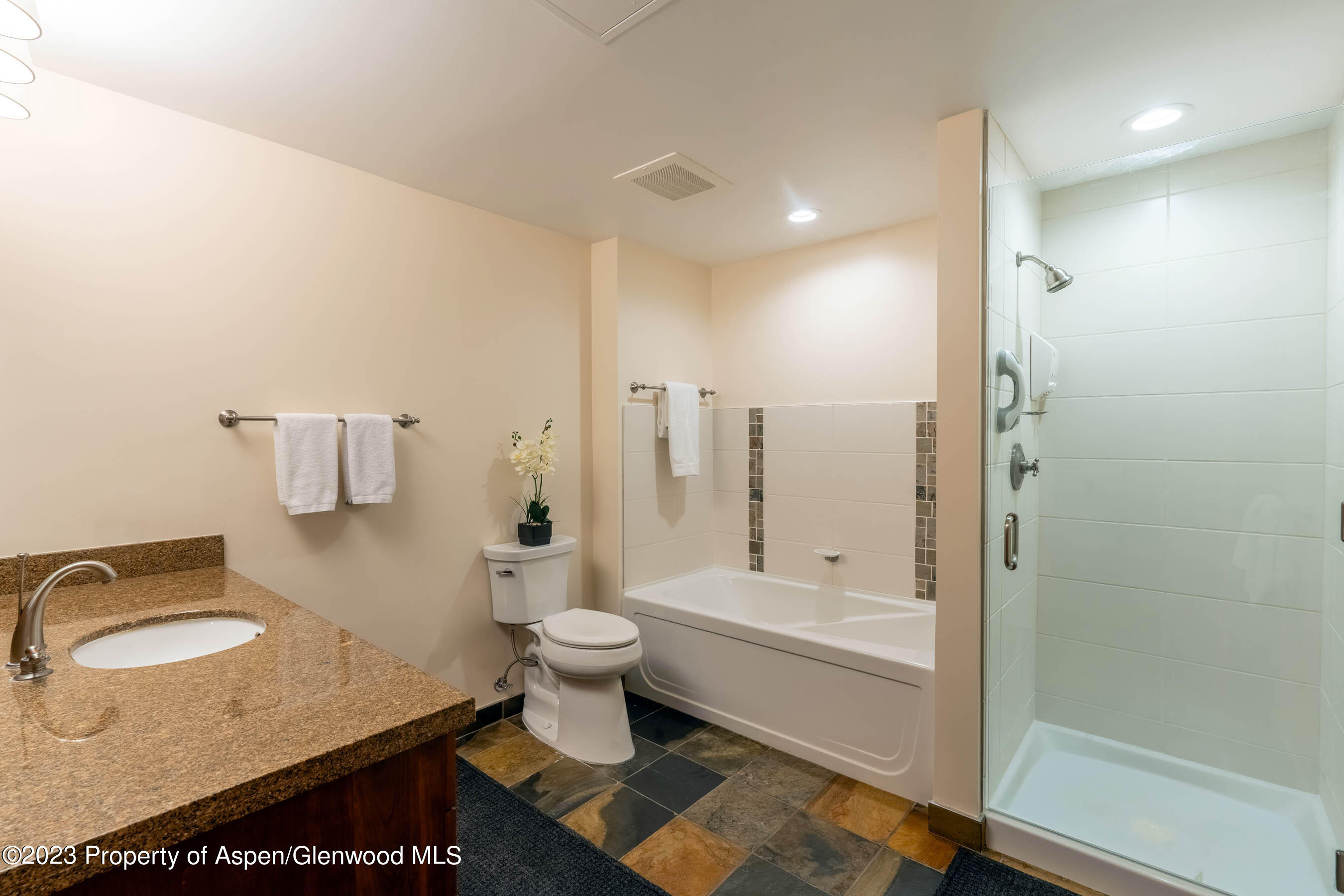 110 Carriage Way 3406 Property Photo 8