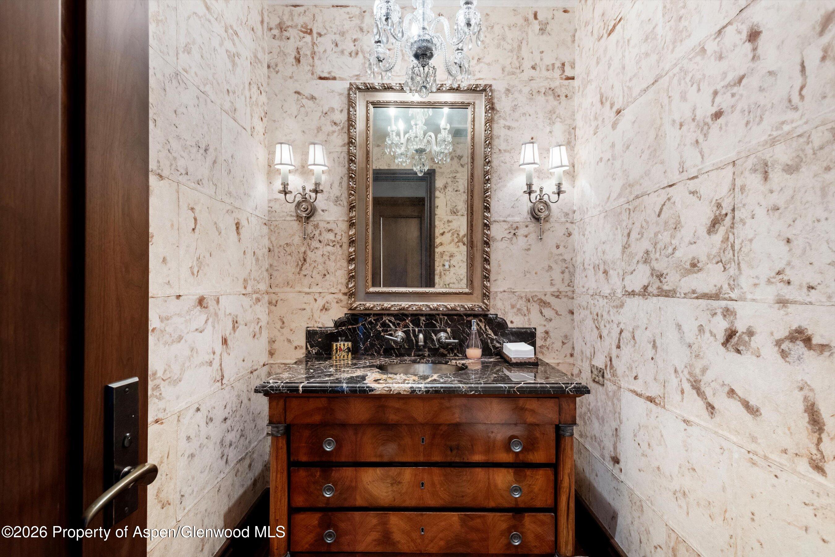 155 & 200 Sabin Drive Property Photo 25