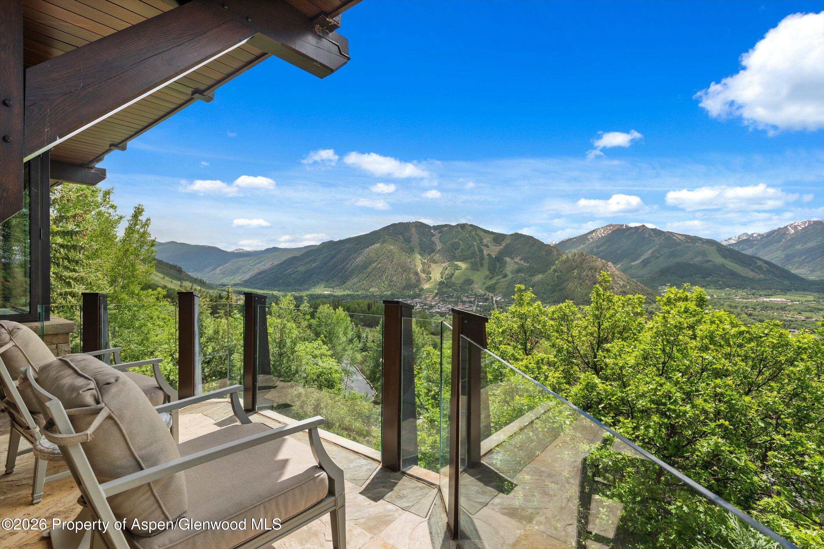 155 & 200 Sabin Drive Property Photo 36