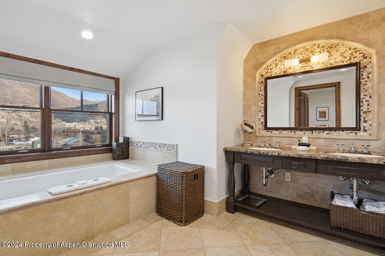 415 E Dean St, Unit 45 Property Photo 16