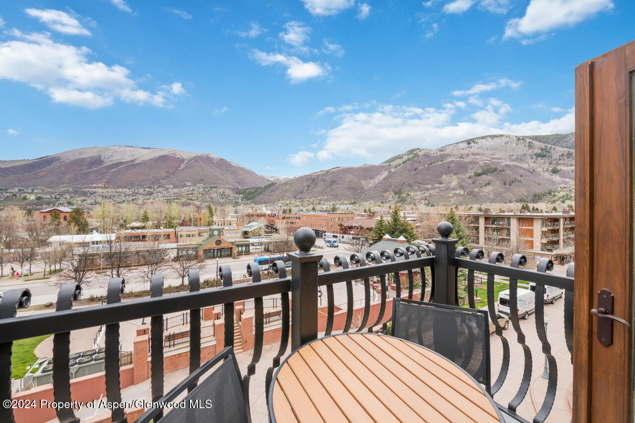 415 E Dean St, Unit 45 Property Photo 23