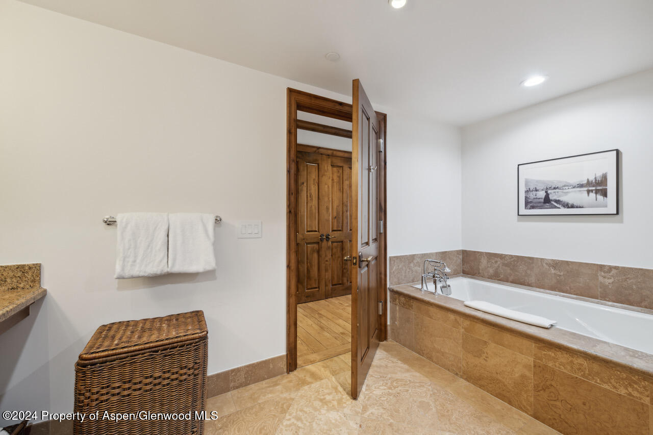 415 E Dean St, Unit 45 Property Photo 25