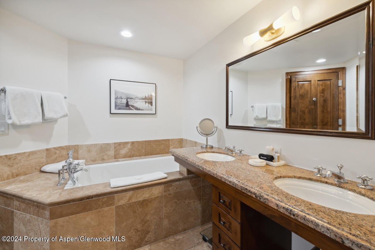 415 E Dean St, Unit 45 Property Photo 32