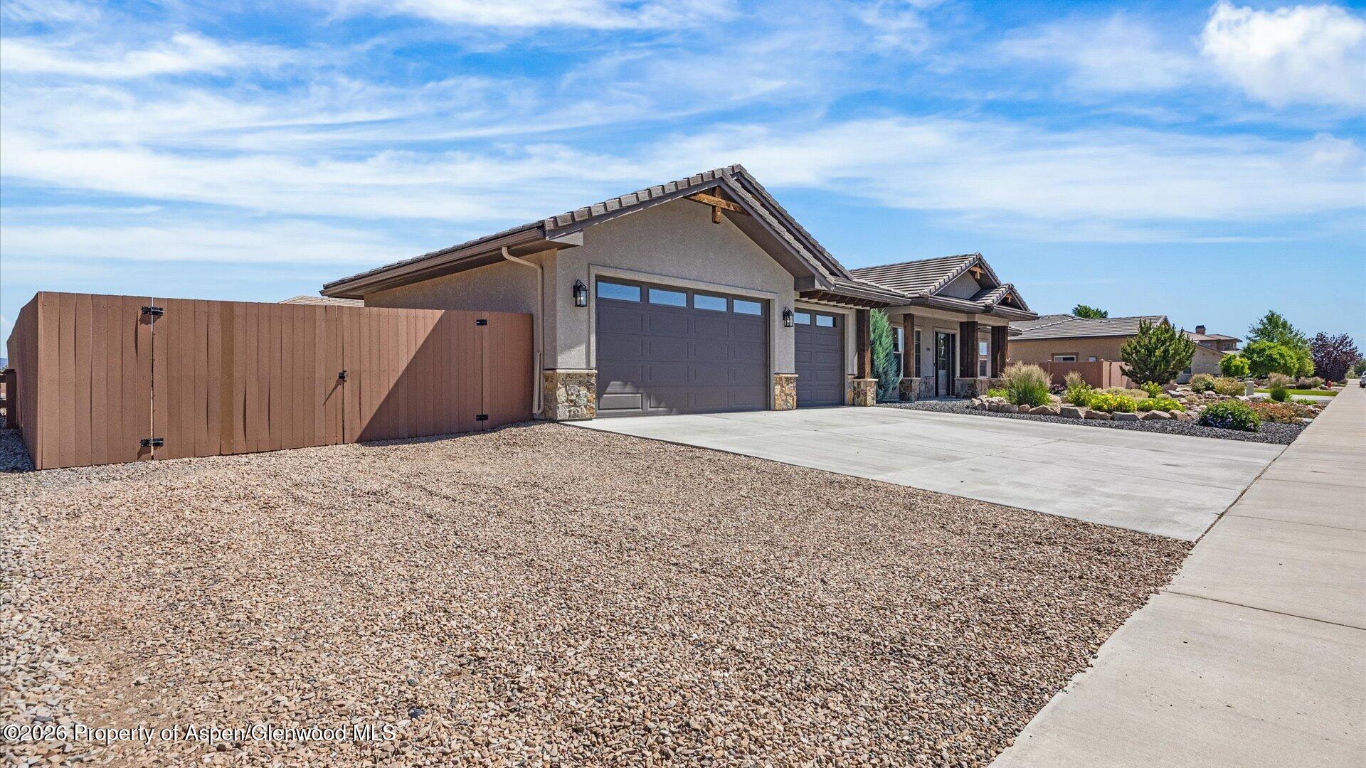 1381 Kiva Drive Property Photo 5