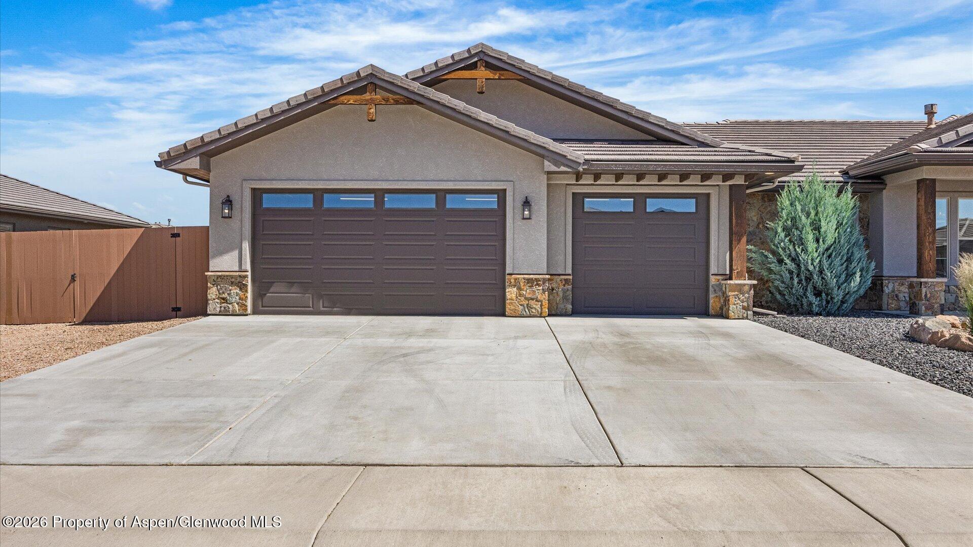 1381 Kiva Drive Property Photo 6