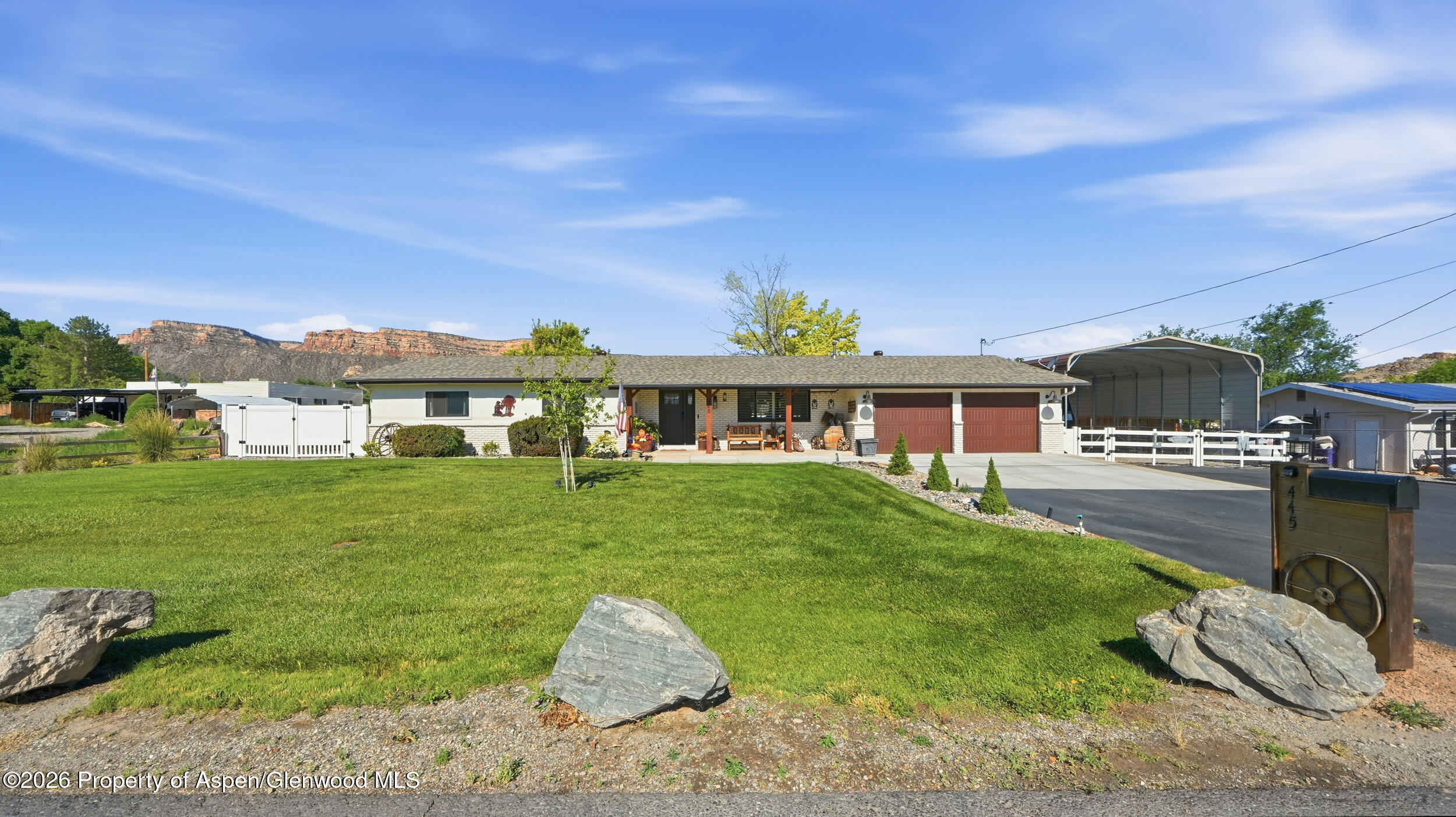 445 South Camp Road Property Photo 2