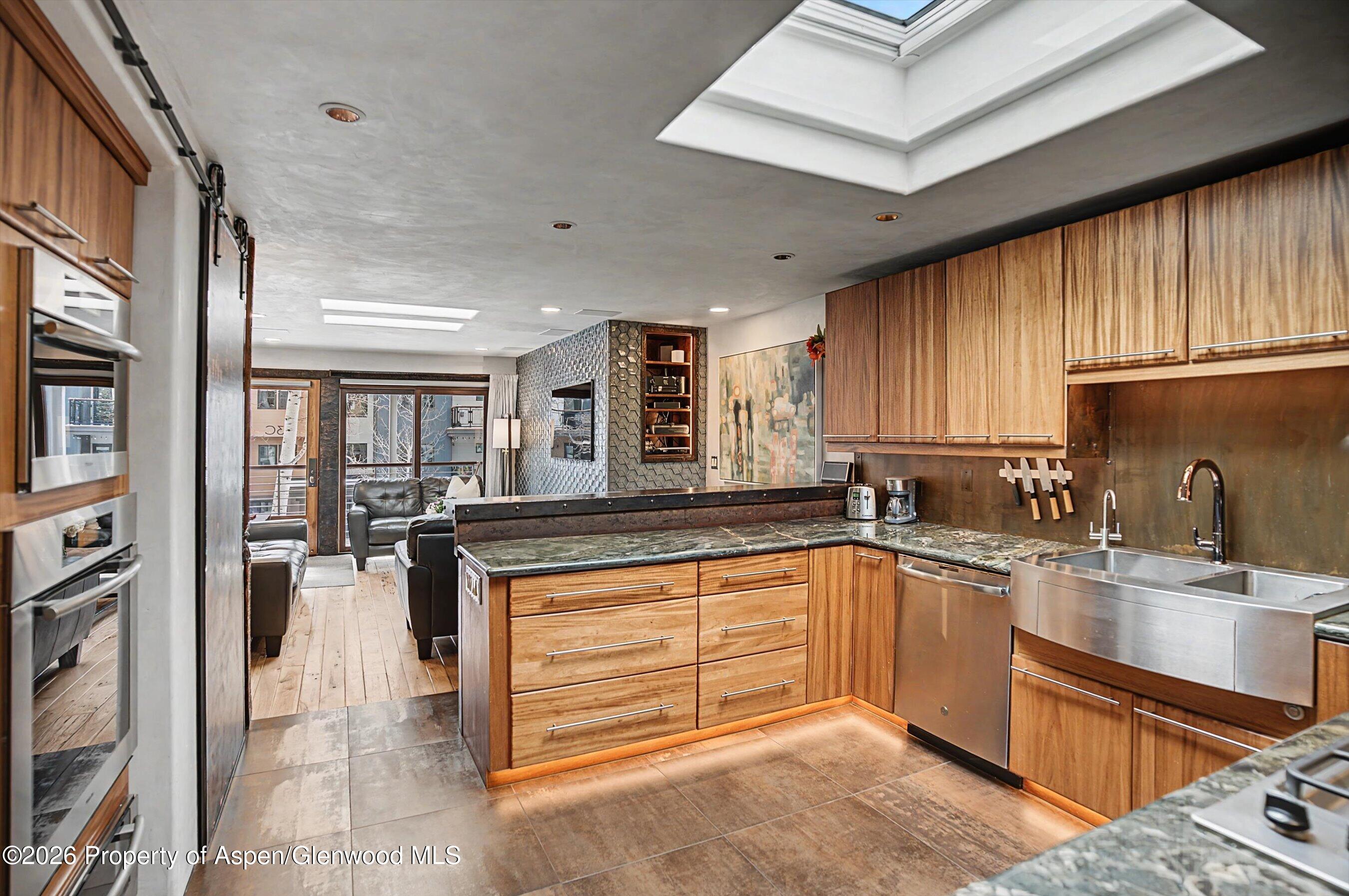 100 E Dean Street 3c