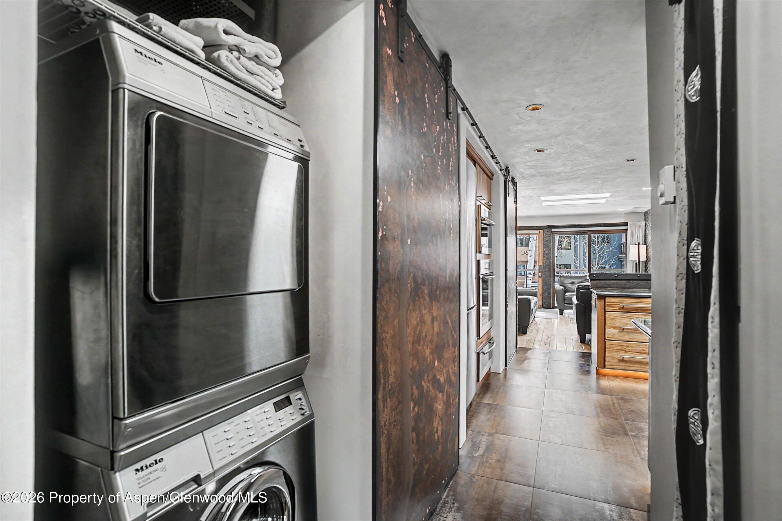 100 E Dean Street 3c Property Photo 13