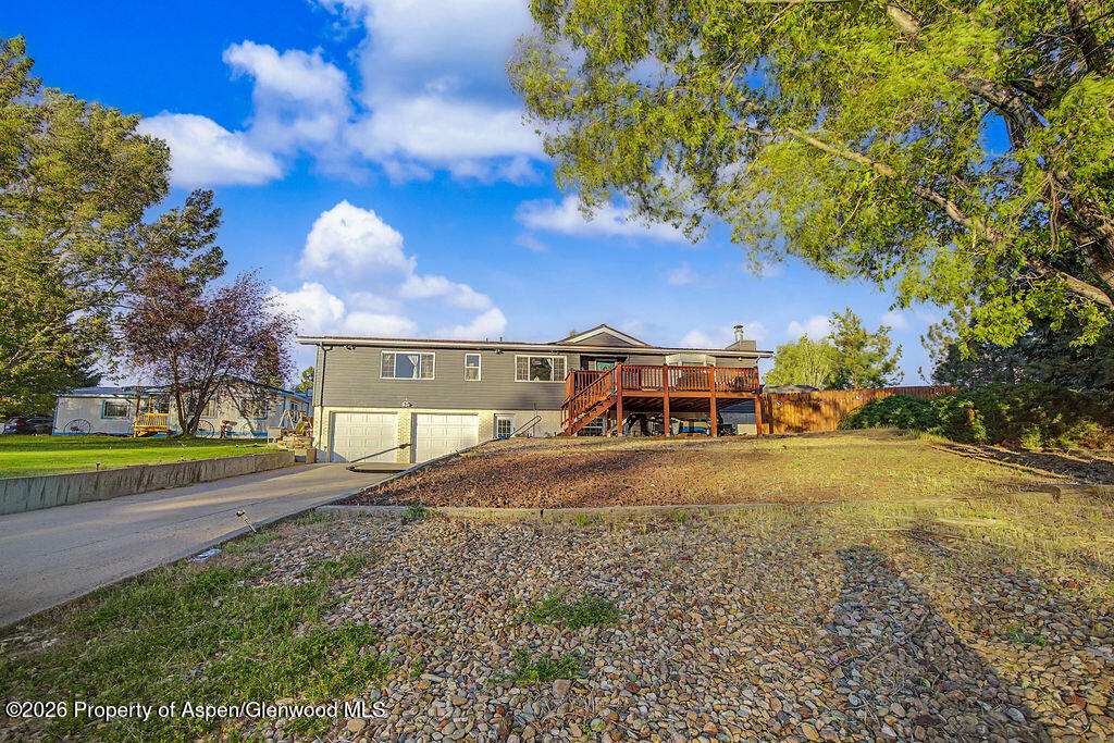 889 Ashley Road Property Photo 2