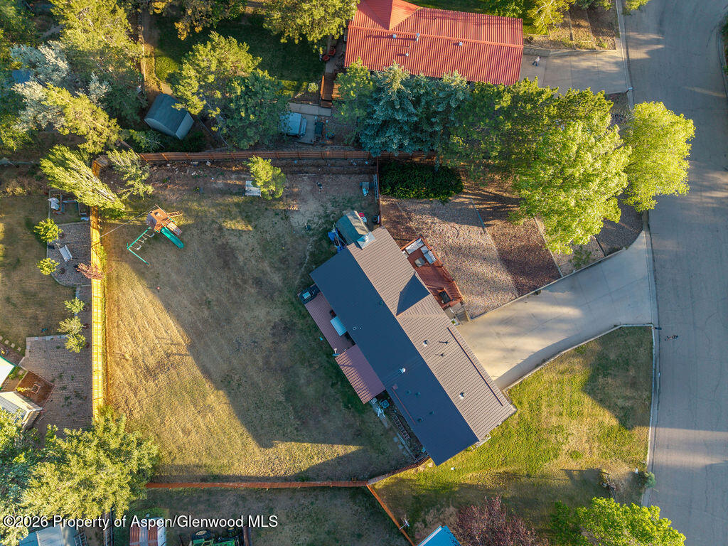 889 Ashley Road Property Photo 5