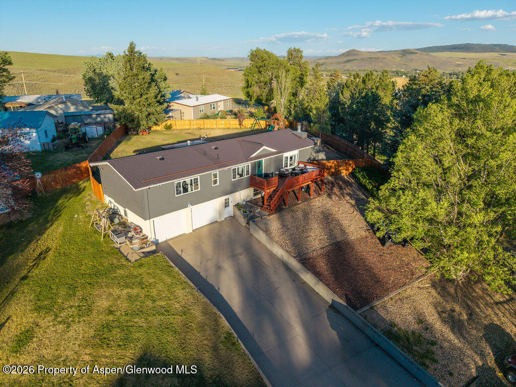 889 Ashley Road Property Photo 6