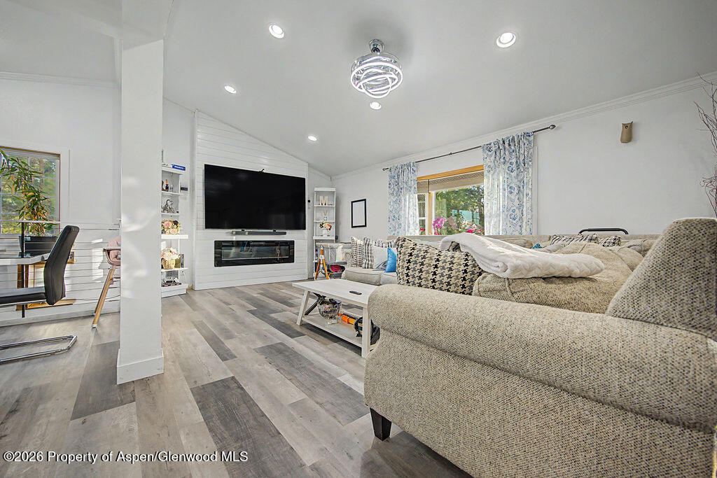 889 Ashley Road Property Photo 21