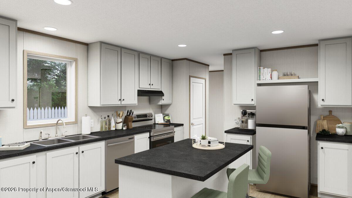 102 Silver Queen Circle Property Photo 2