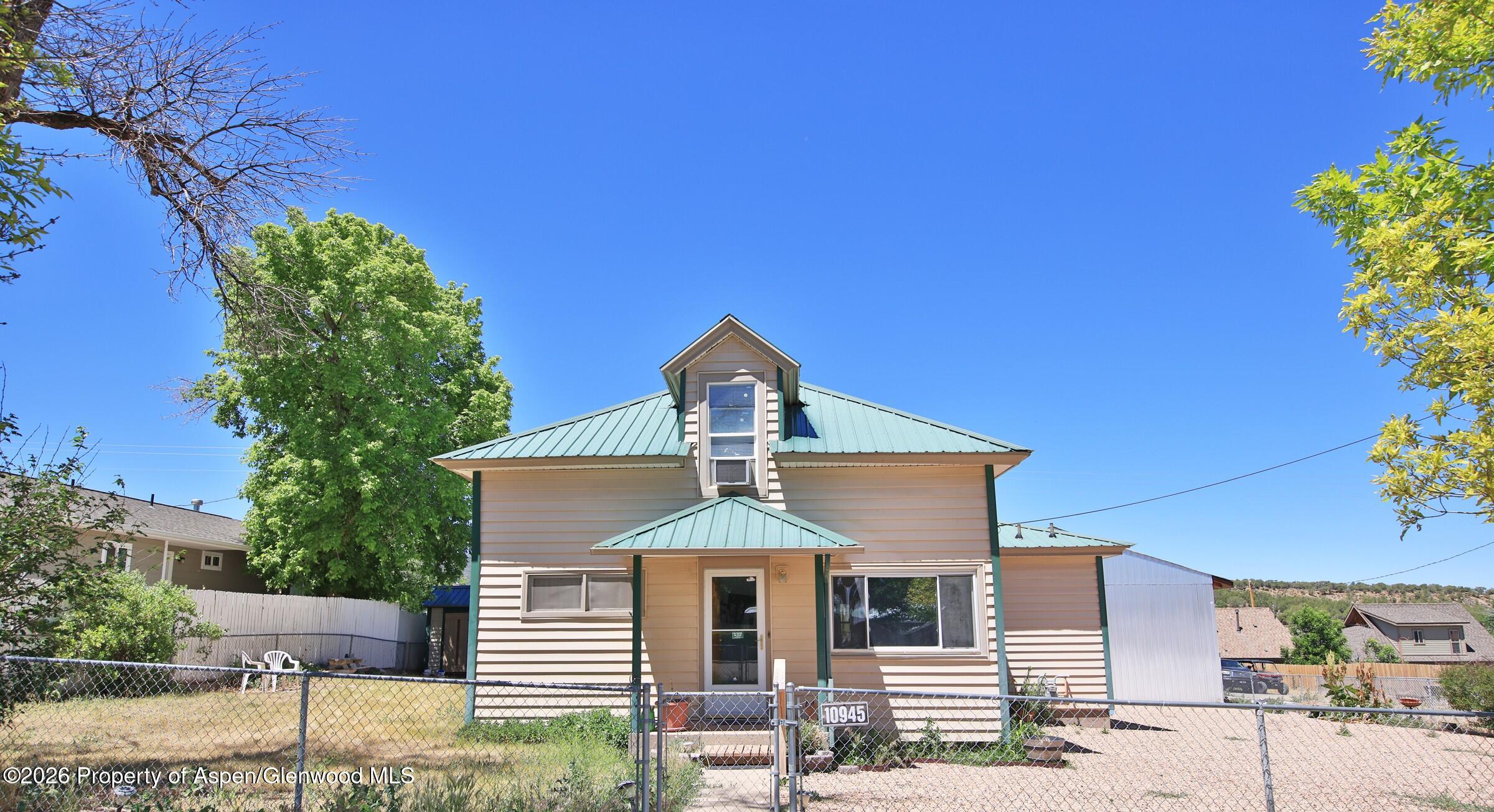10945 Highway 65 Property Photo 1