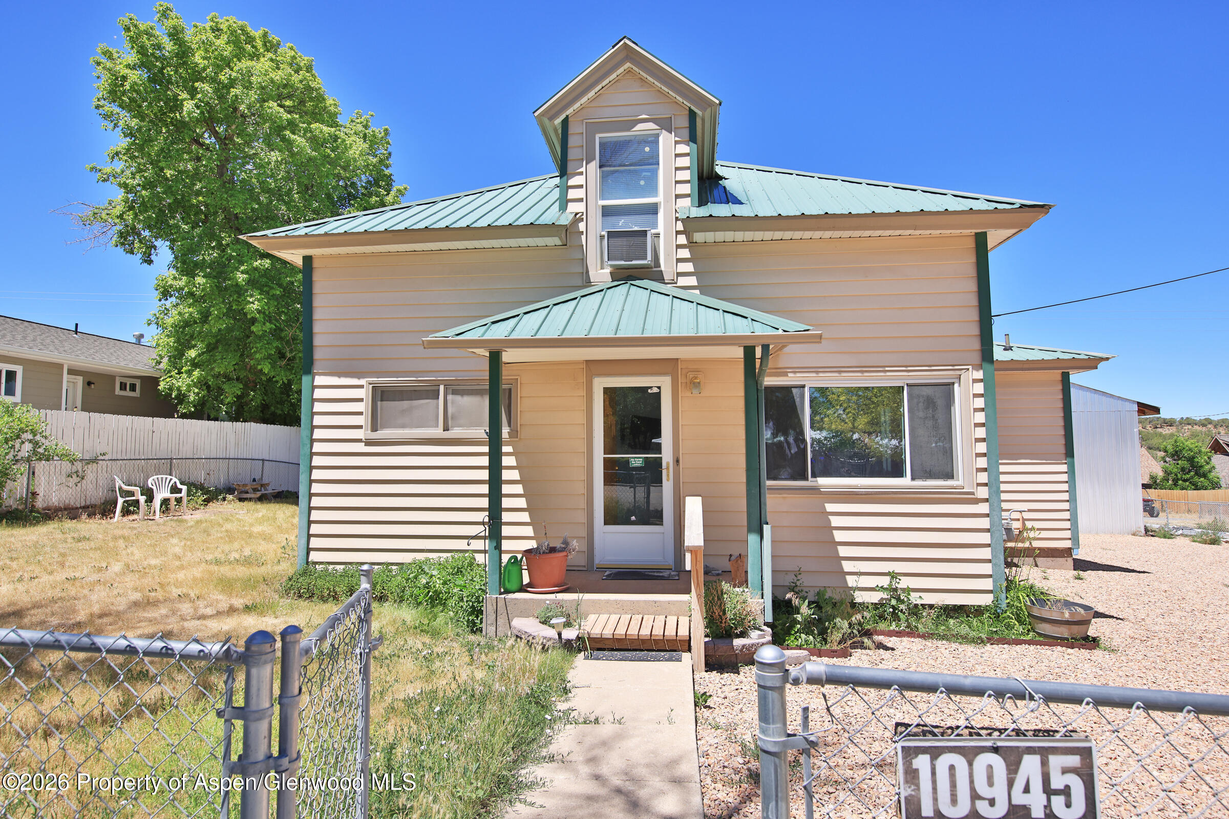 10945 Highway 65 Property Photo 2