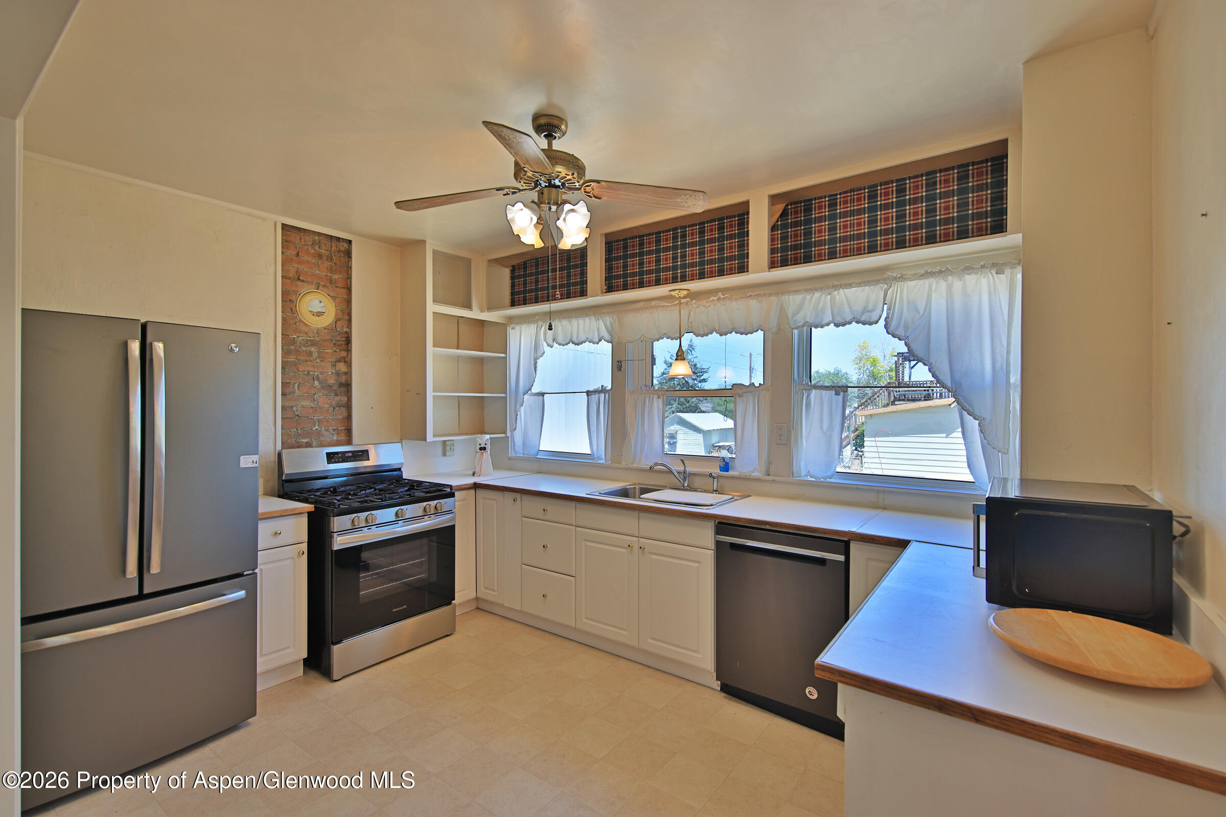10945 Highway 65 Property Photo 6