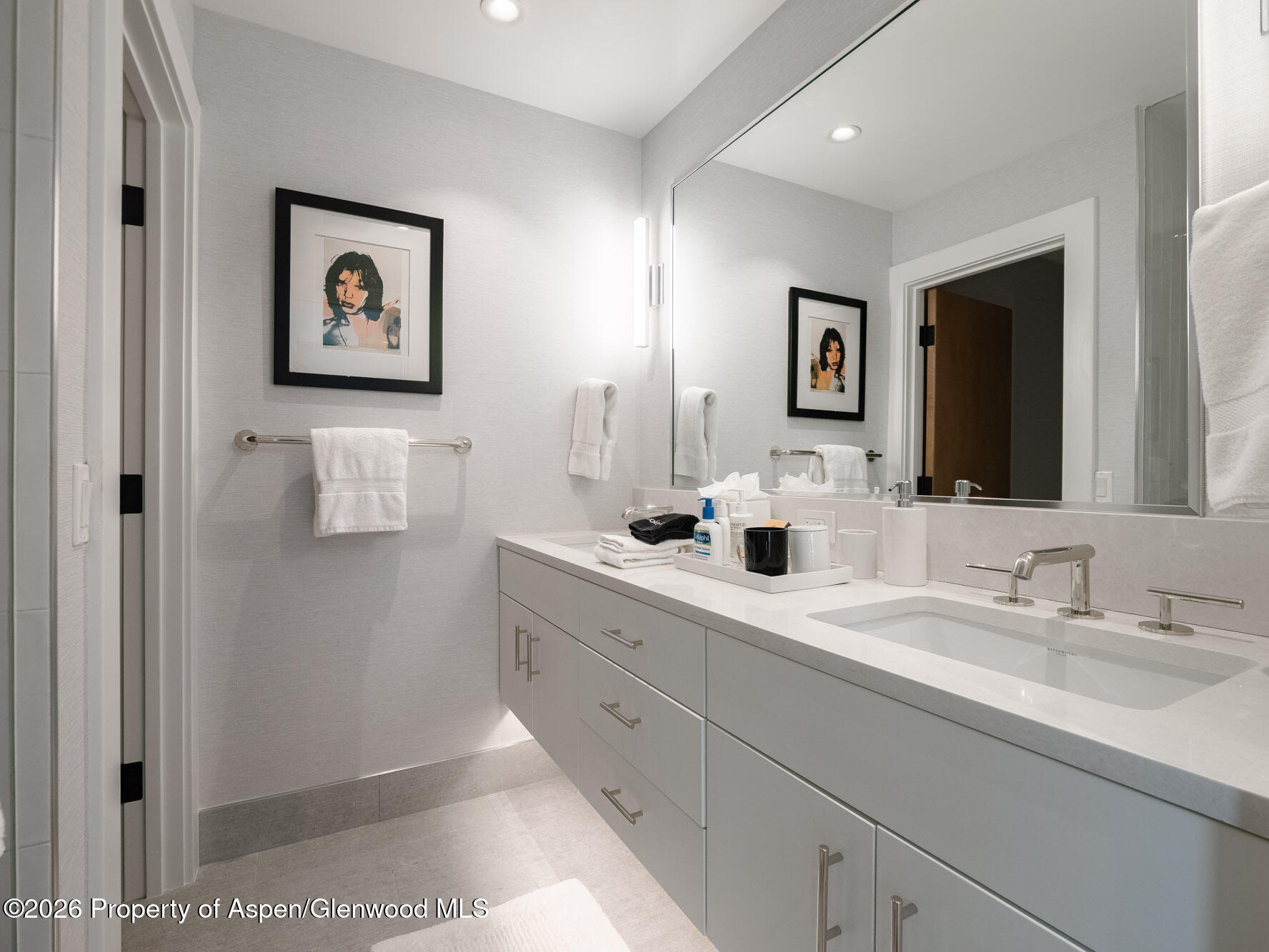 314 N Riverside Avenue 2 Property Photo 26